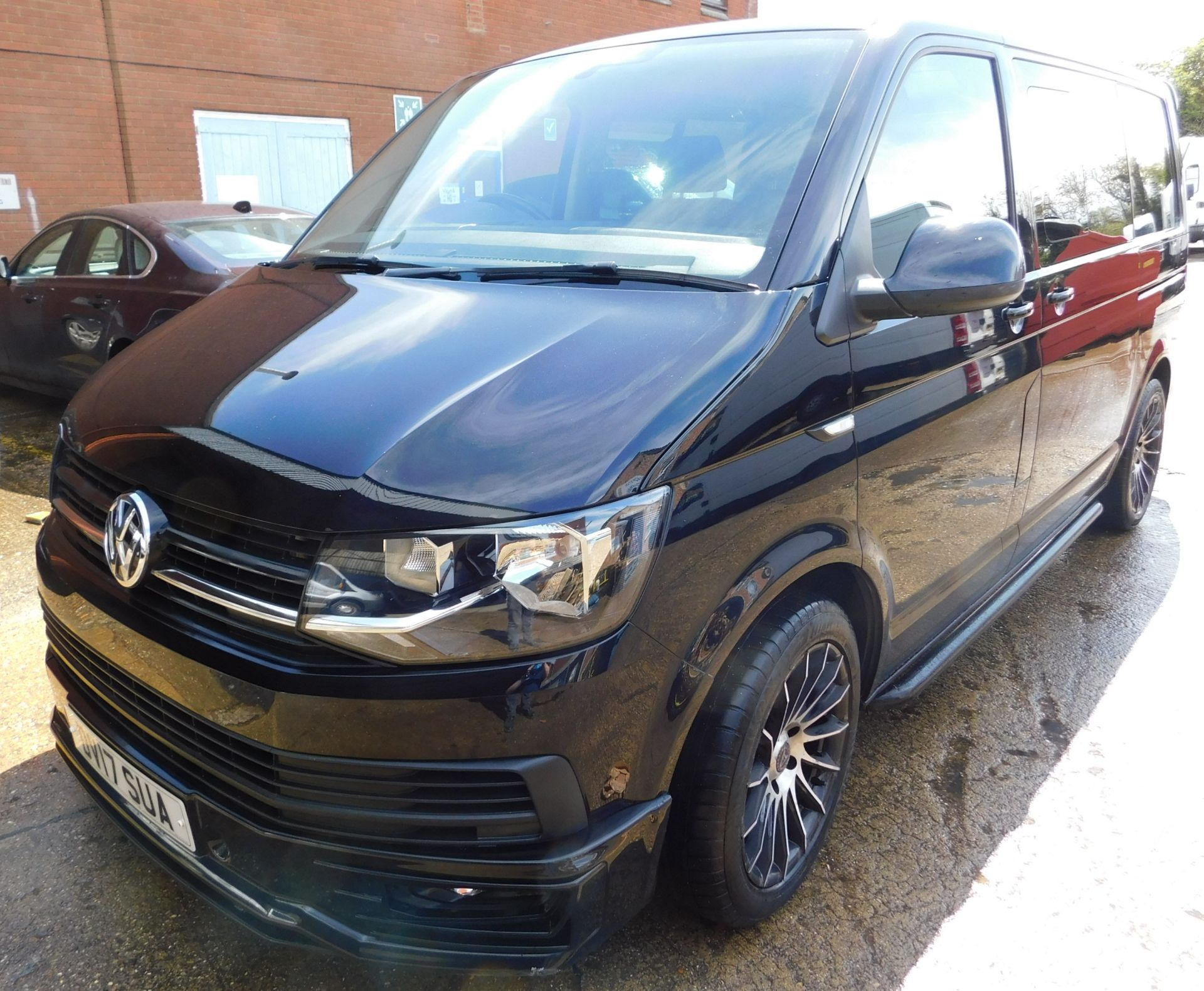 VOLKSWAGEN TRANSPORTER T32 SWB, 2.0 BiTDI BMT 204 Startline Window Van DSG, Registration DV17 SUA, - Bild 2 aus 34