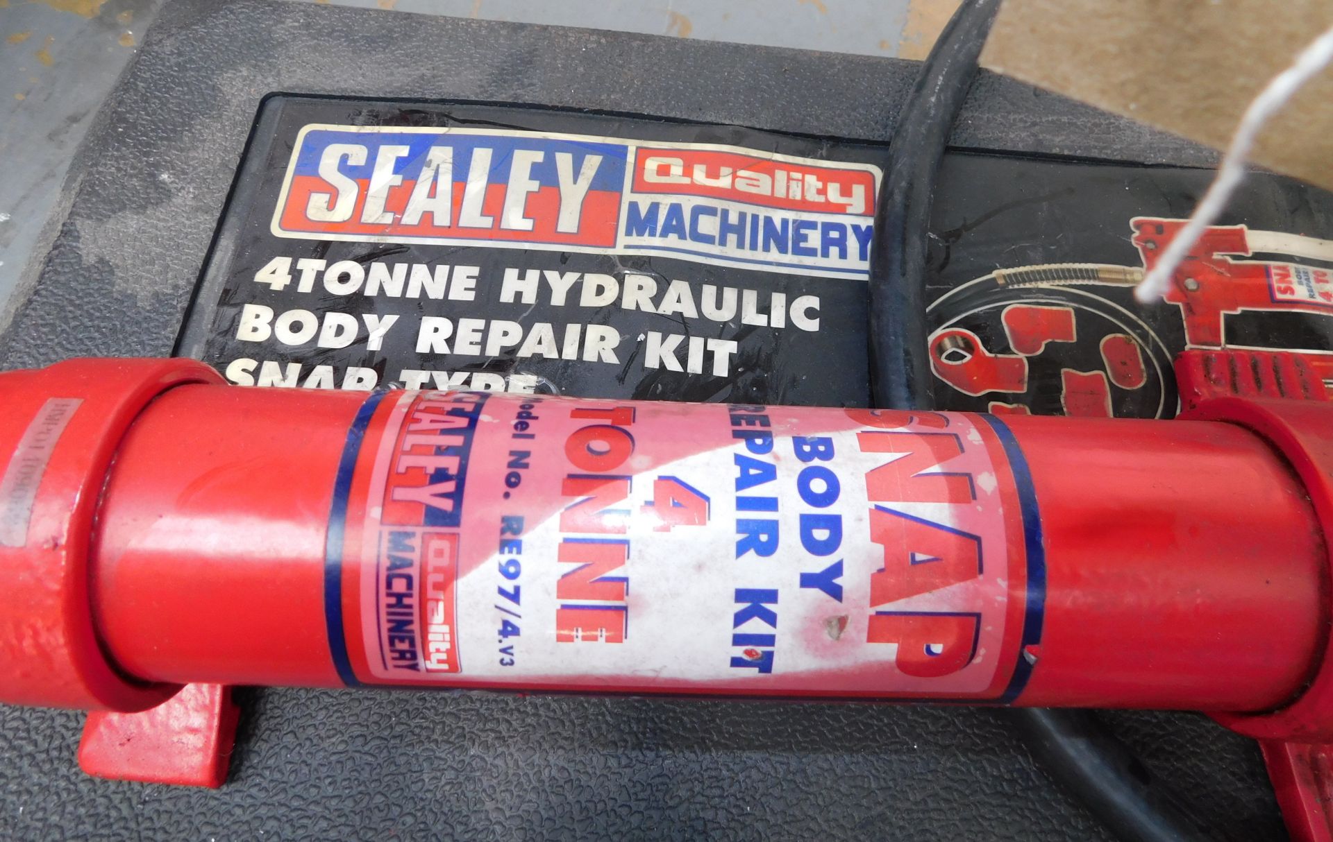 Sealy 4-Tonne Hydraulic Jack (Location: Kettering - See General Notes for More Details) - Image 3 of 3