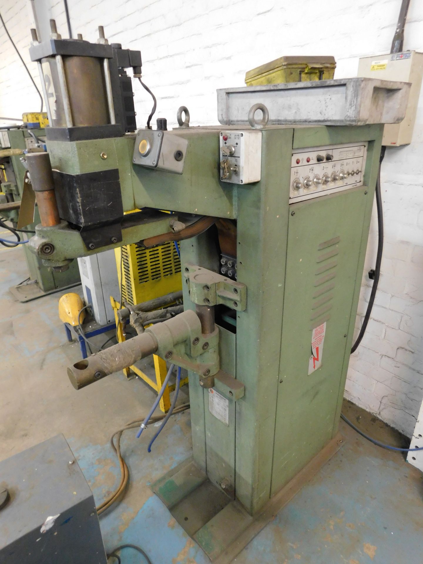 Costruzioni Model PPN52 Spot Welder, Serial Number 43832 with Thermal Exchange Unit, Serial Number - Image 2 of 5