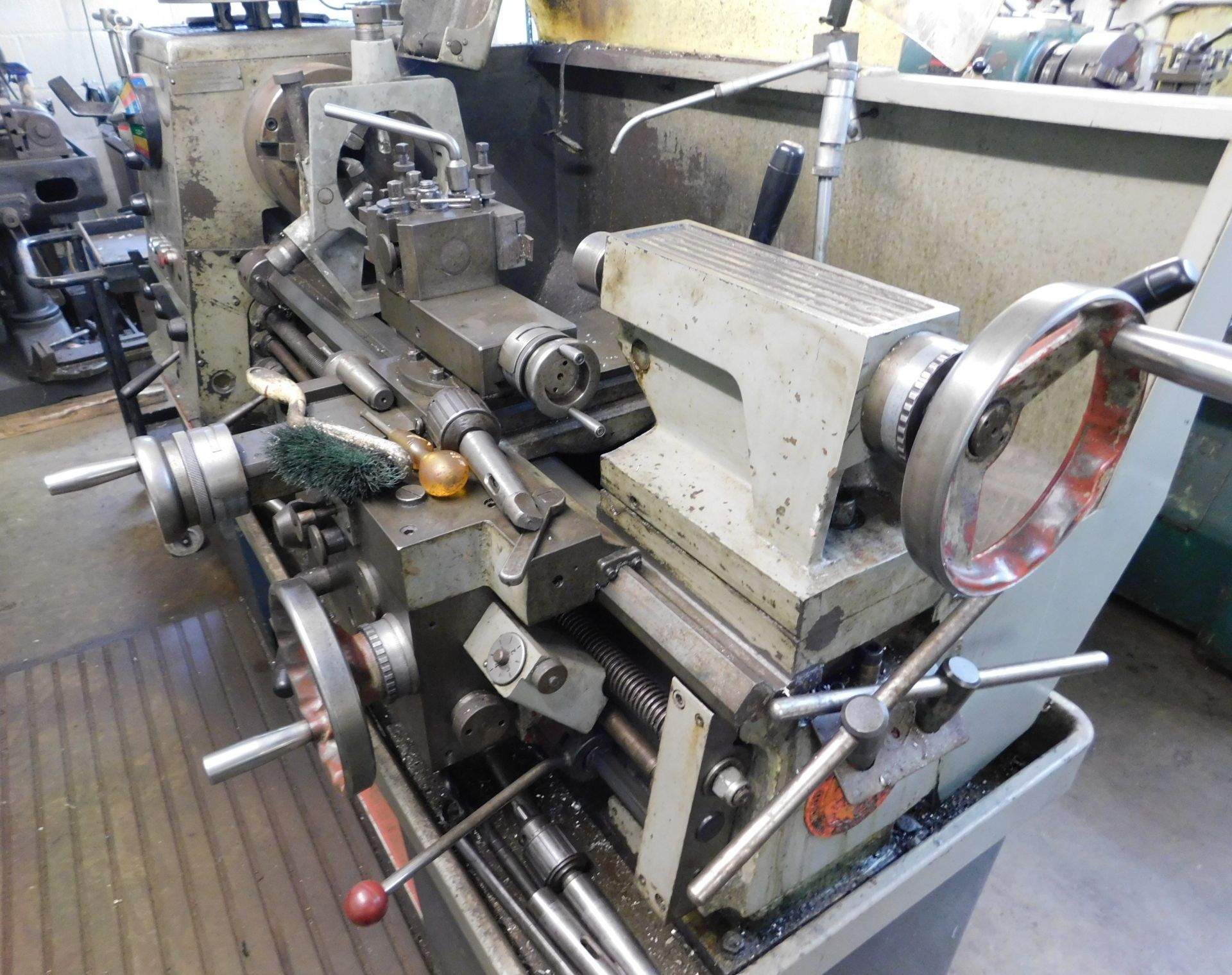 Colchester Triumph 2000 Gap Bed Lathe (29” between centres), 3 Phase (Location: Aylesbury – Please - Image 4 of 6