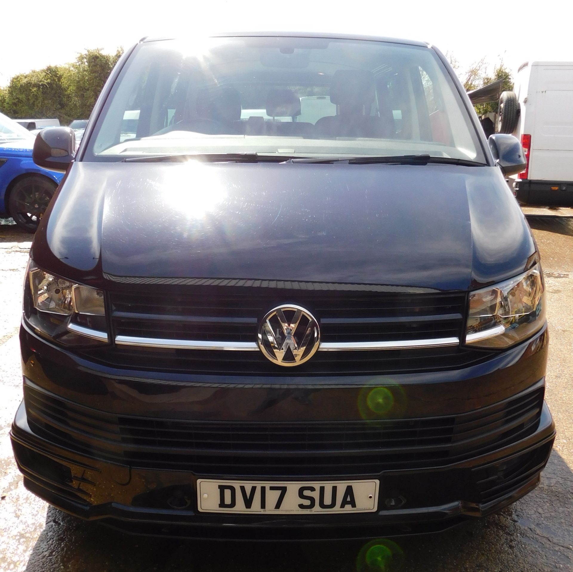 VOLKSWAGEN TRANSPORTER T32 SWB, 2.0 BiTDI BMT 204 Startline Window Van DSG, Registration DV17 SUA, - Image 5 of 34