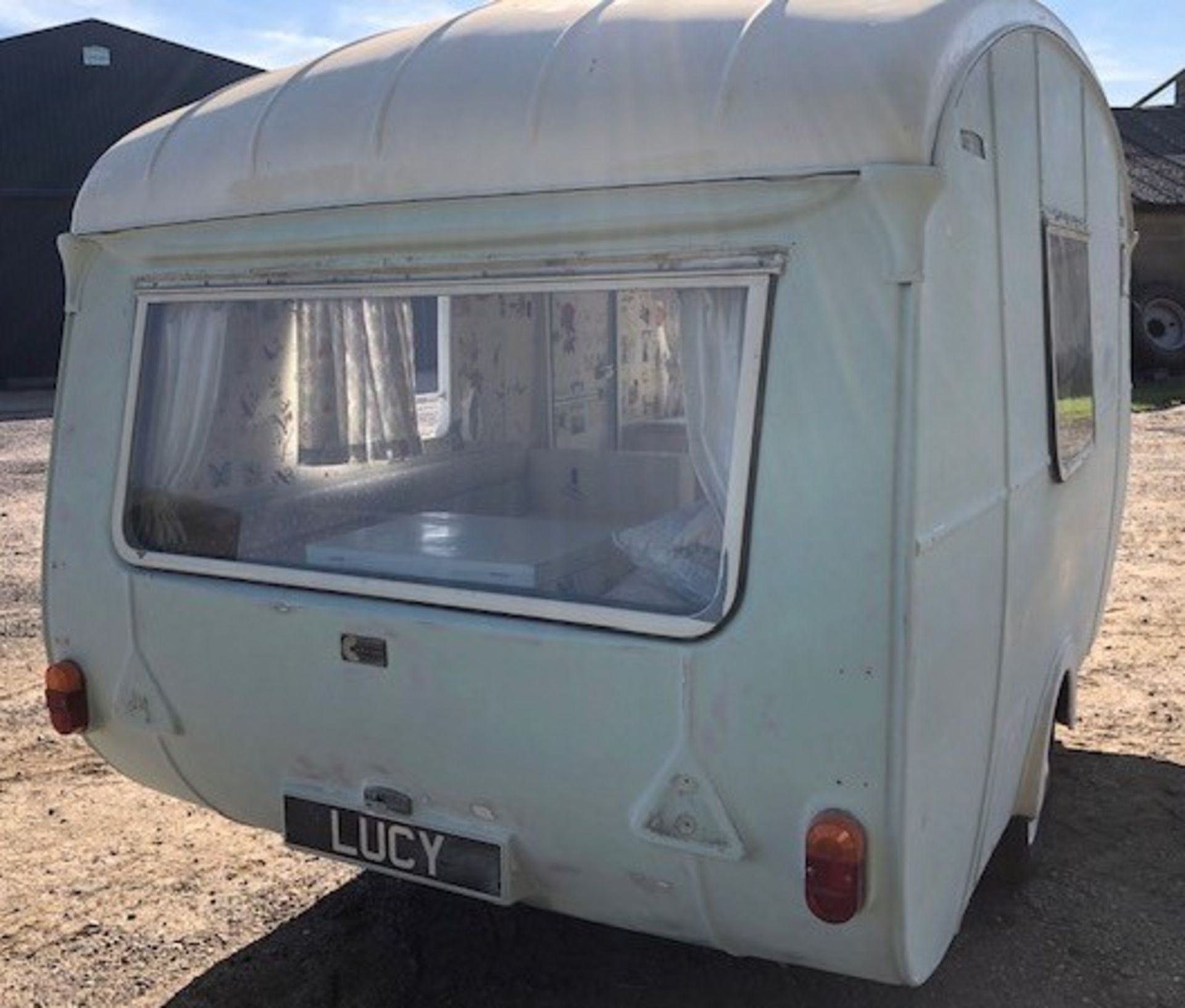 Cheltenham Classic 2-Berth Caravan (1970) “Lucy” (IMPORTANT NOTE: The caravan has no lights so - Image 5 of 19