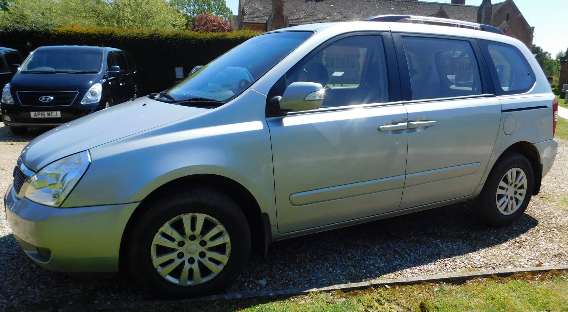 Kia Sedona 2.2 CRDi 1 Estate, Registration SJ11 RMU, First Registered 23rd March 2011, MOT Expires - Image 2 of 29