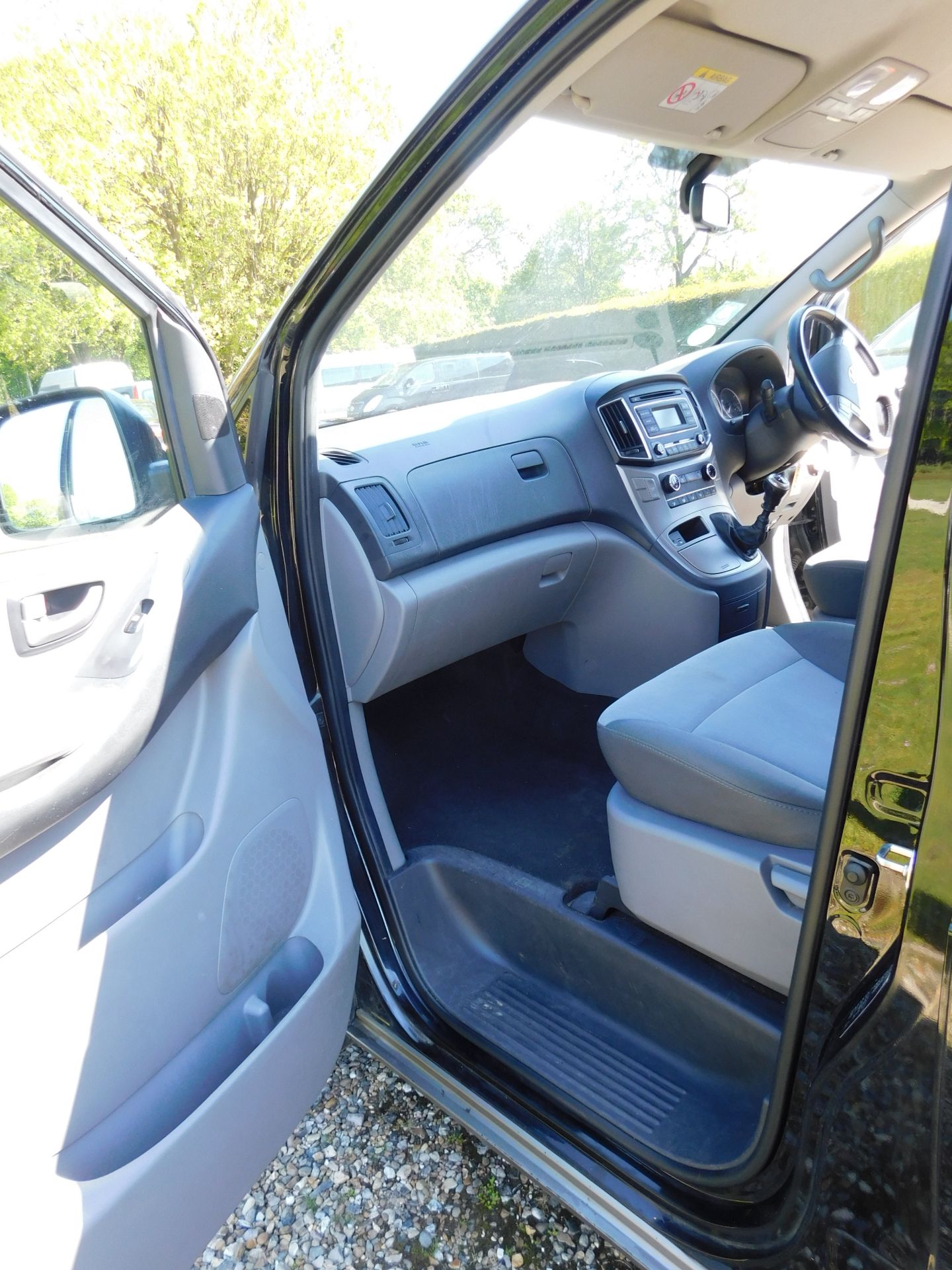Hyundai I800 2.5 SE CRDi 8-Seat MPV (Euro 05/Euro06 M53AZ1), Registration AP16 WCE, First Registered - Image 15 of 28