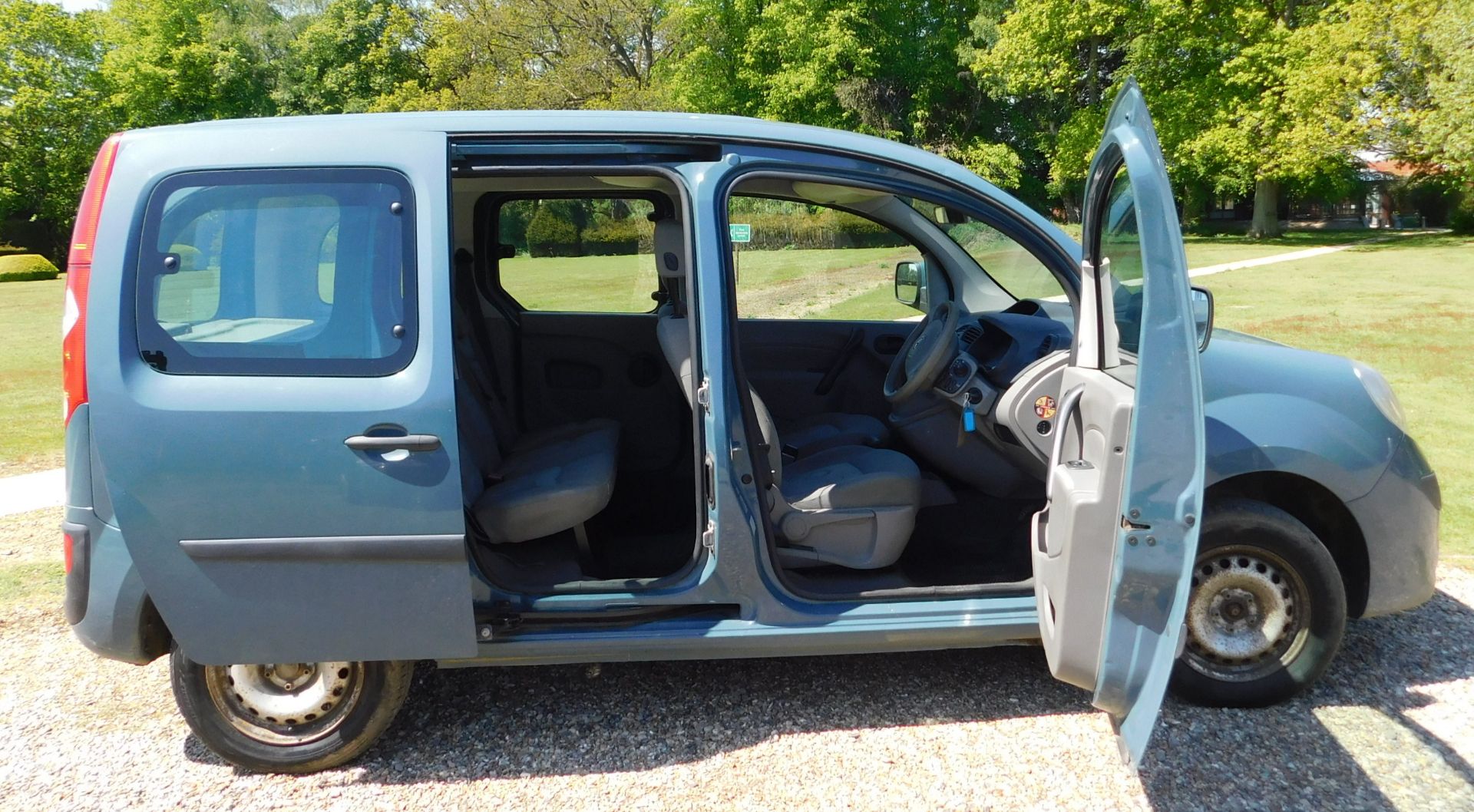 Renault Kangoo 1.45 DCi 110 Expression, Registration AO60 PFD, First Registered 26th November - Image 14 of 23