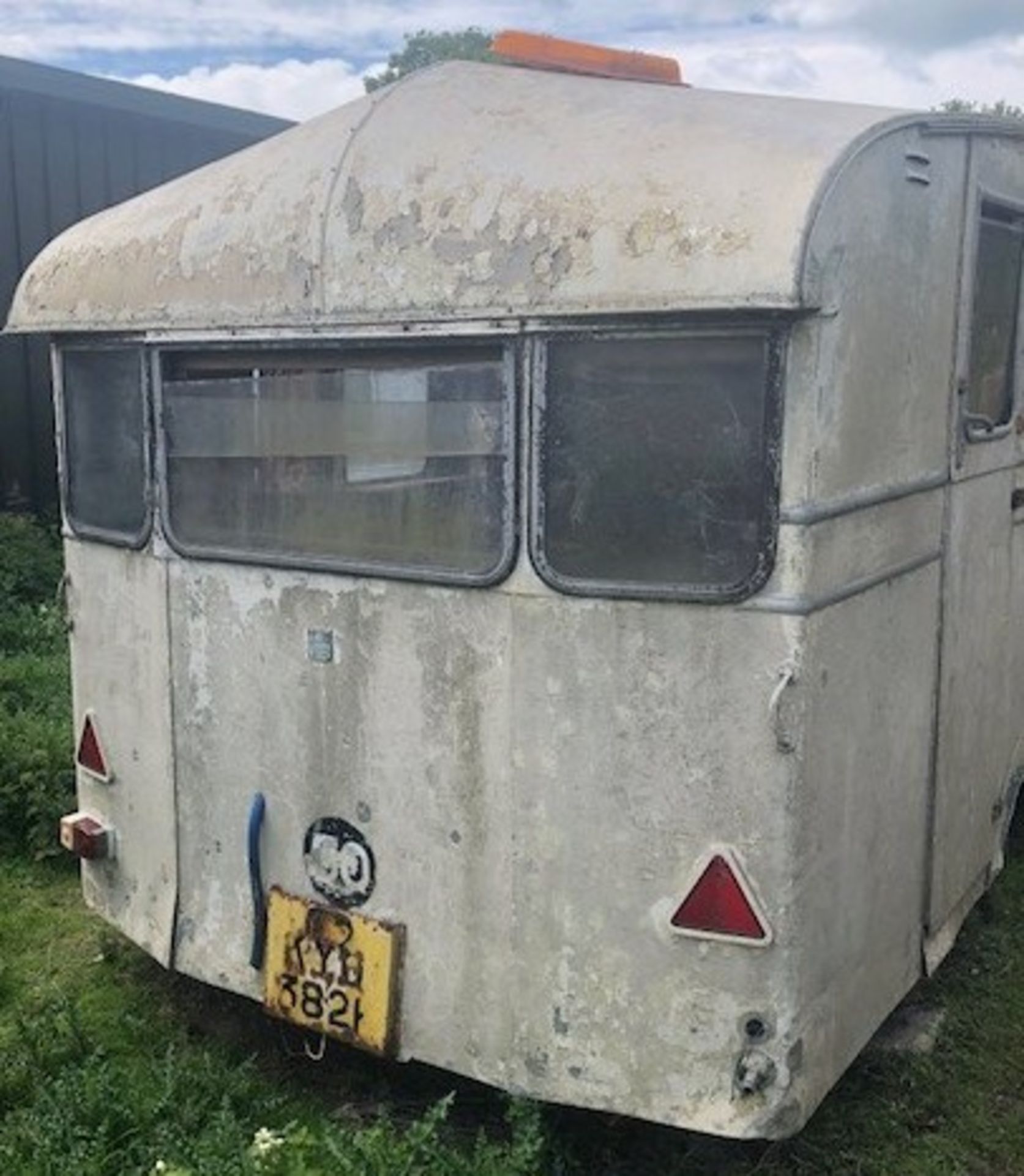 Cresta Classic Caravan For Restoration (c.1950's), Original Interior to Work With (Location: - Image 4 of 5