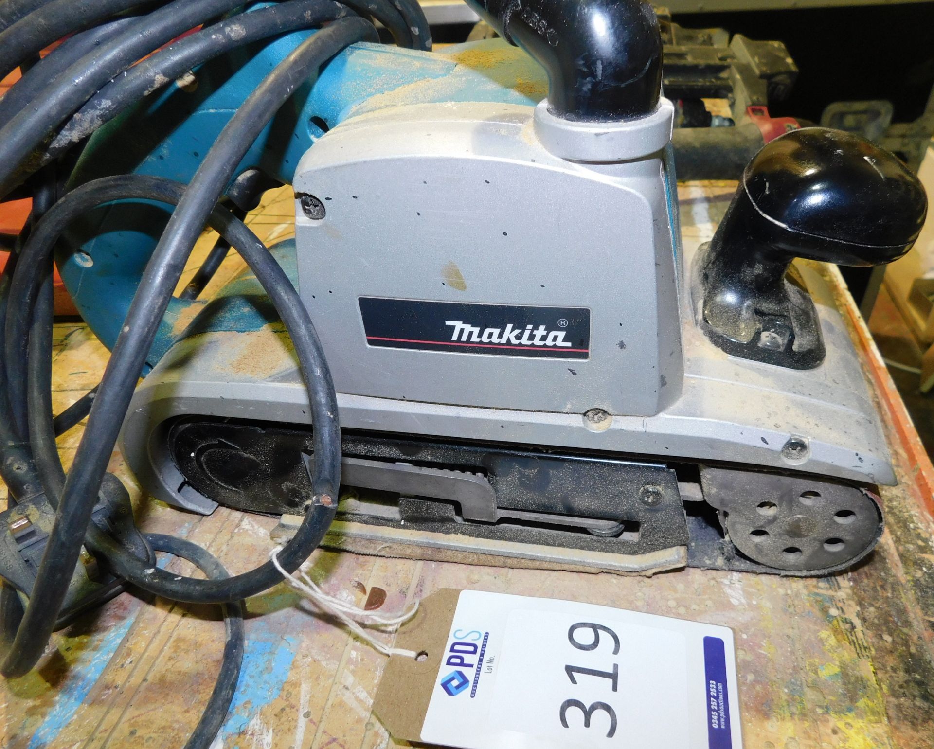 Makita 9403 Belt Sander (240v) (Location: Stockport. Please Refer to General Notes) - Image 4 of 4