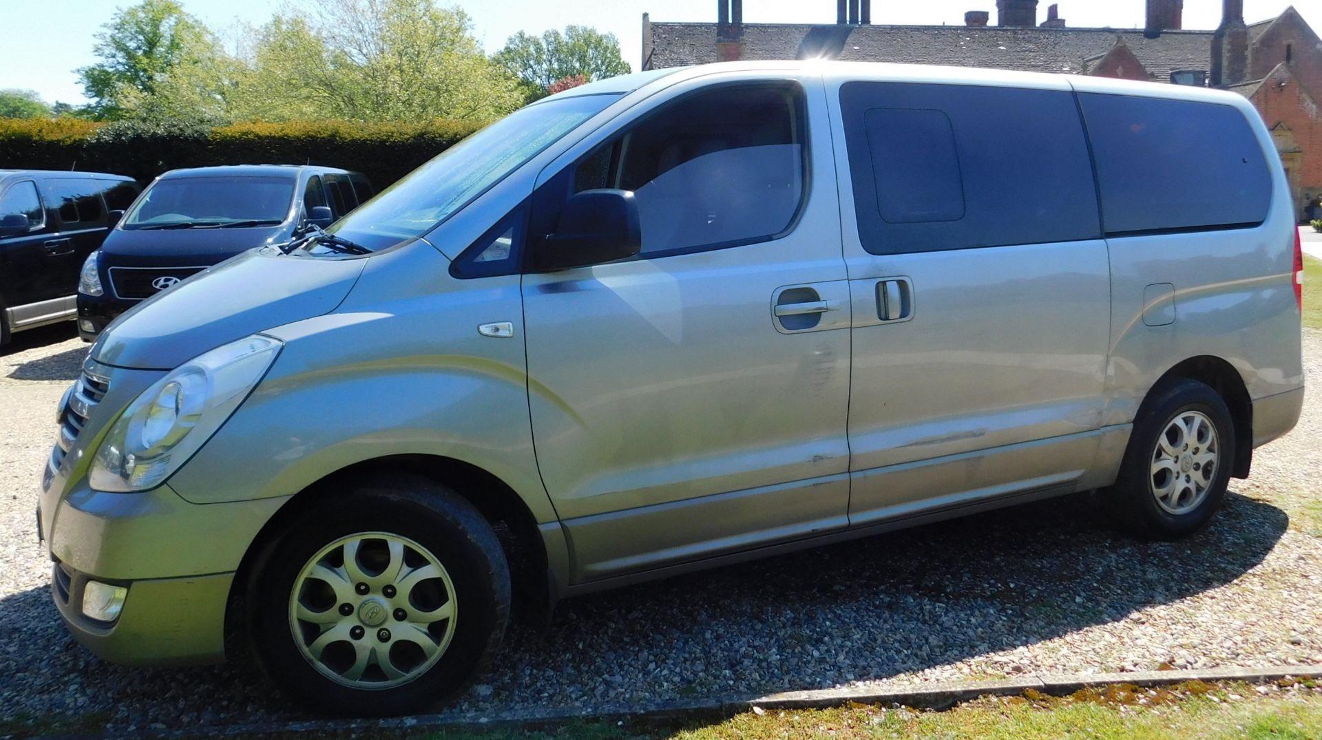 Hyundai I800 2.5 SE CRDi 8-Seat MPV (Euro 05/Euro06 M53AZ1), Registration EF63 CAA, First Registered - Image 2 of 34