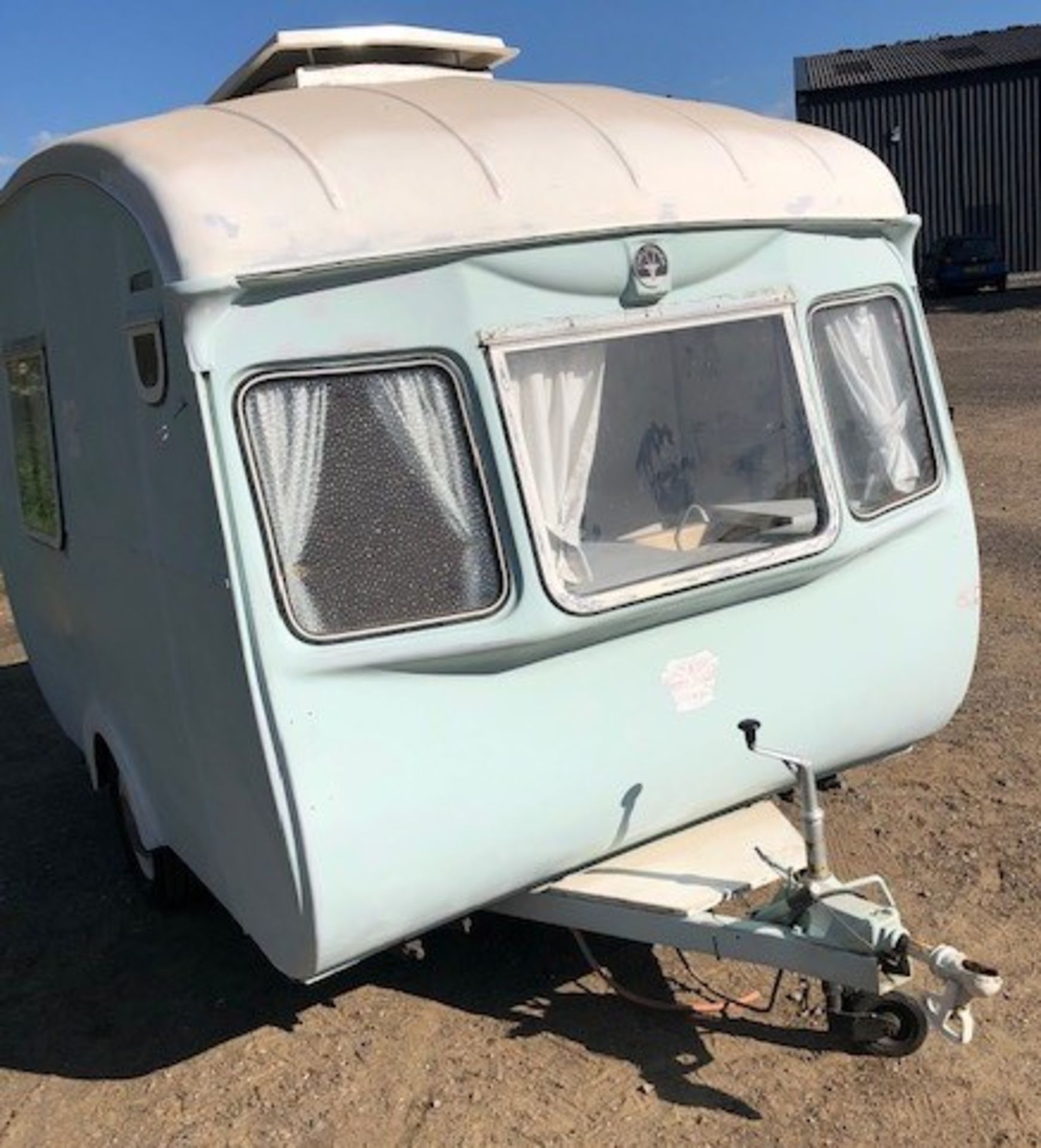 Cheltenham Classic 2-Berth Caravan (1970) “Lucy” (IMPORTANT NOTE: The caravan has no lights so - Image 3 of 19