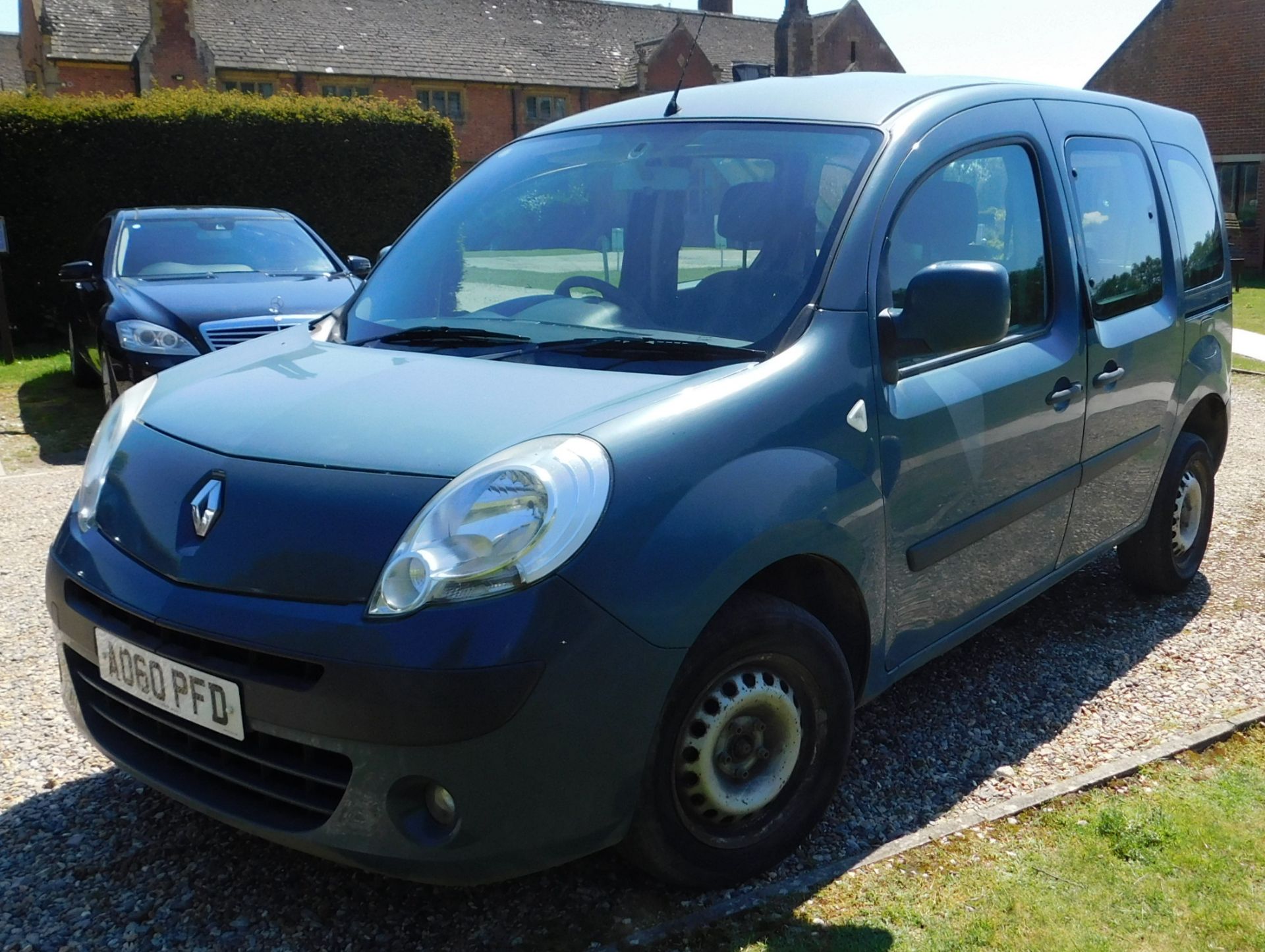 Renault Kangoo 1.45 DCi 110 Expression, Registration AO60 PFD, First Registered 26th November - Image 2 of 23