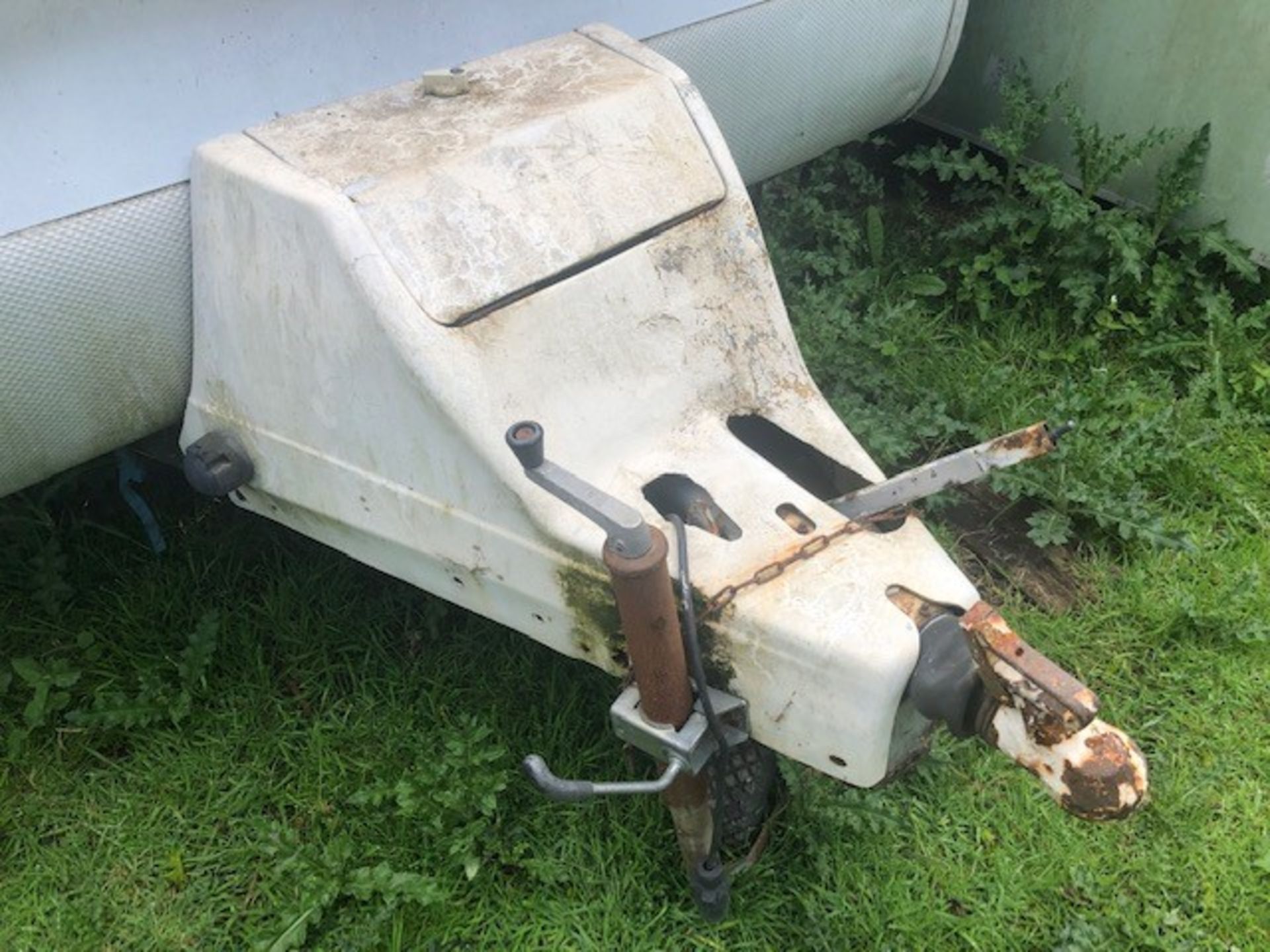 Avondale Classic Caravan for Restoration (Location Bognor Regis) (IMPORTANT NOTE: The Caravan is Not - Image 4 of 6