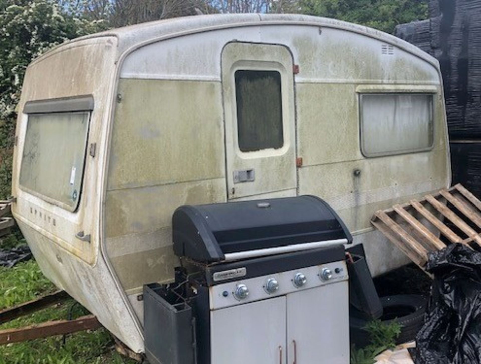 Sprite 400 Classic Caravan For Restoration (c. Early 1970s), 10ft Body Length, Originally 4 Berth ( - Image 2 of 3