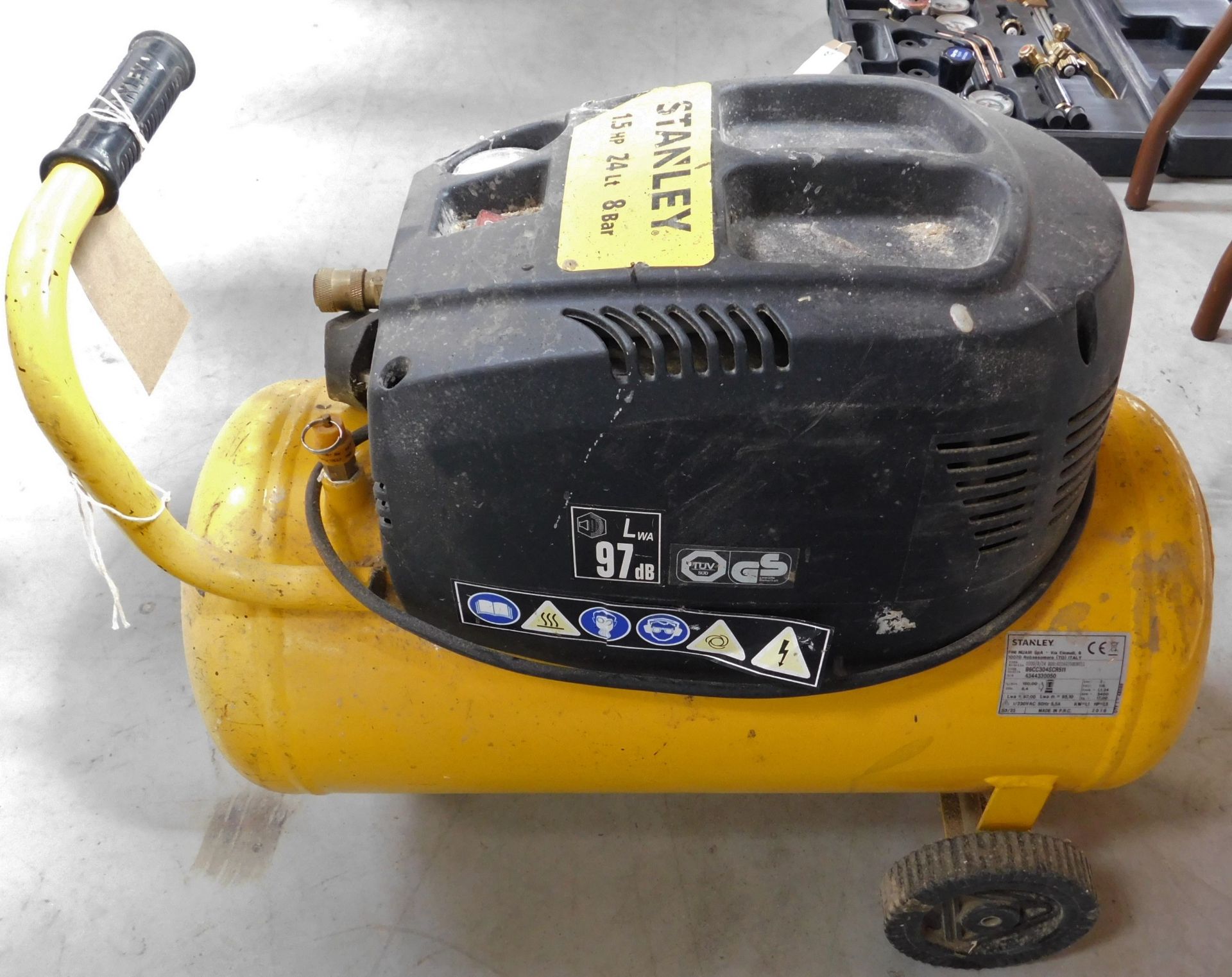 Stanley D200/8/24 Portable Compressor, Serial Number 4344330050 (Location: Brentwood. Please Refer - Image 2 of 3