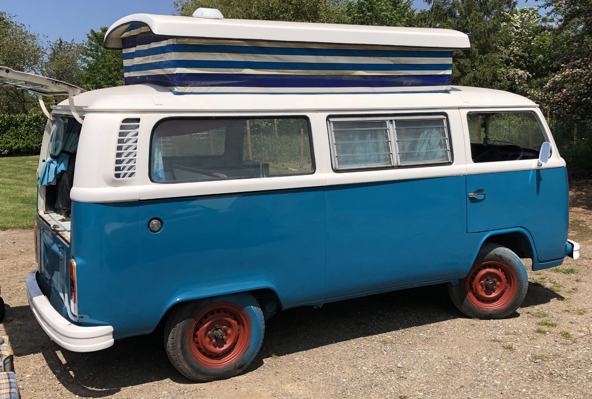 VW Microbus 8 Seater Caravanette Devon, Petrol, Registration UMH 420S, First Registered 14th March - Image 10 of 47