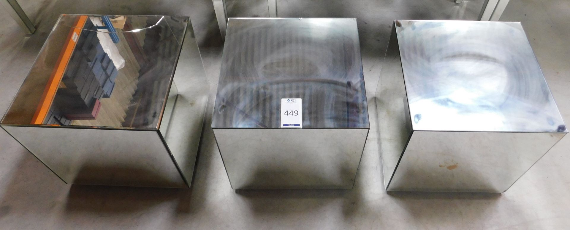 3 Mirrored Cube Displays (One damaged) (Location: Brentwood. Please Refer to General Notes)