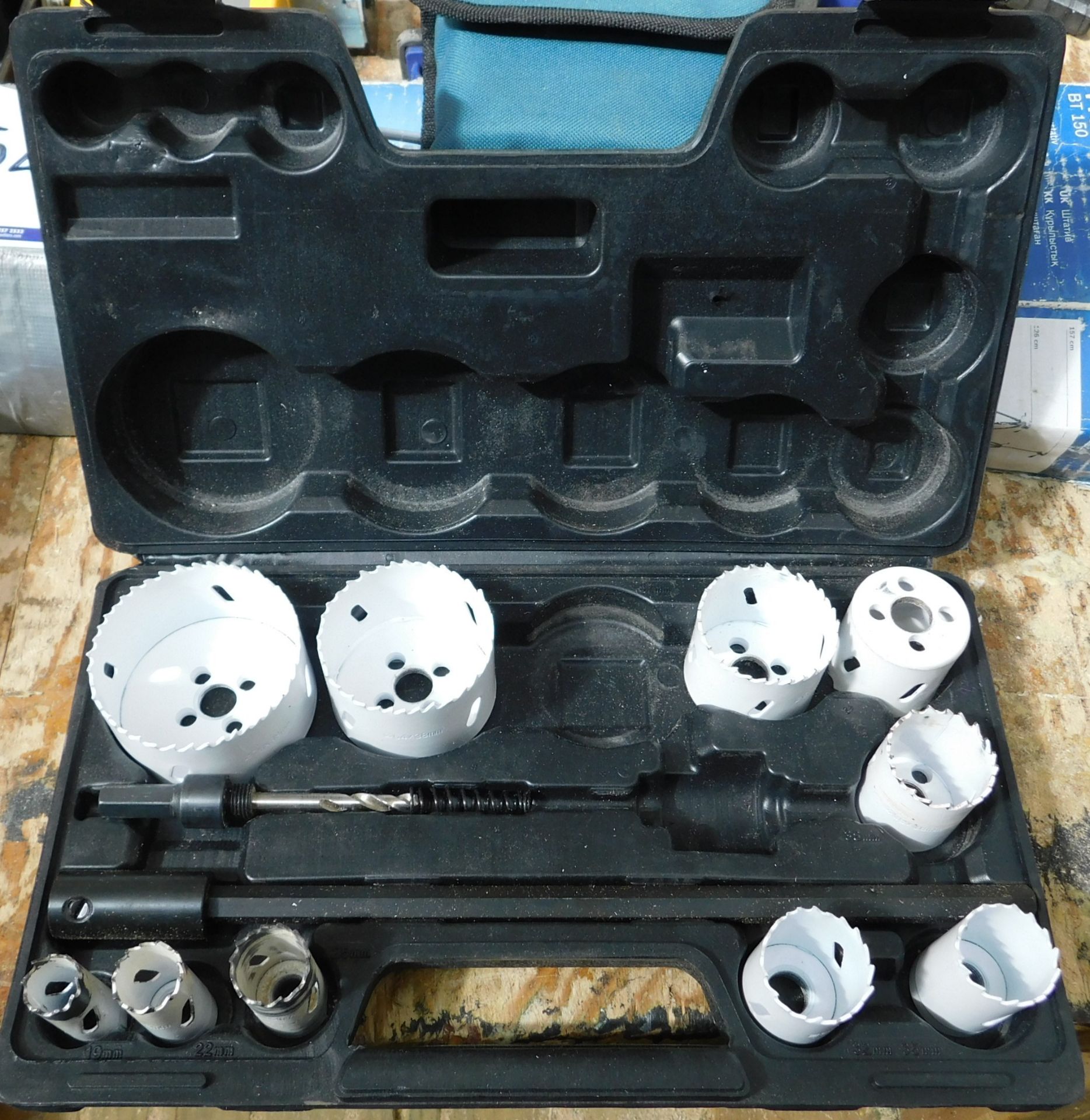 Incomplete Holesaw Set (Located: Barton-le-Clay. Please Refer to General Notes)