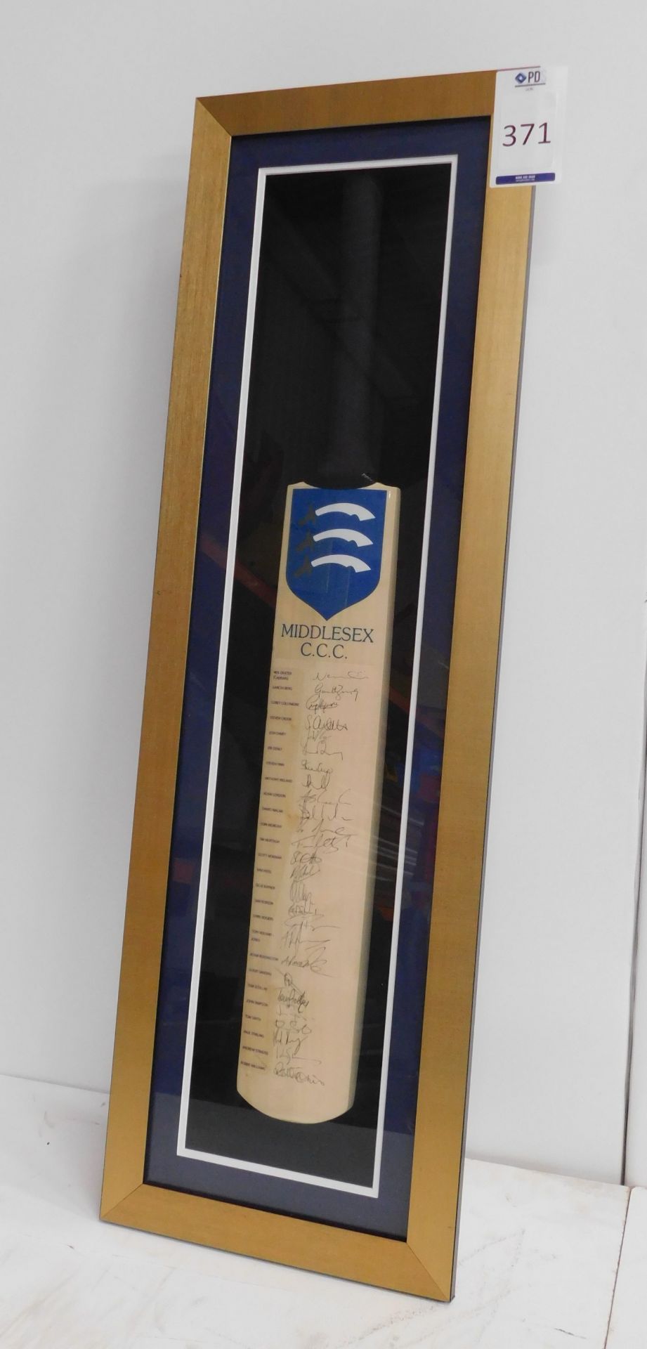 Middlesex CCC Signed Cricket Bat in Presentation Case (Overall size: 101cm x 32cm) (Located: