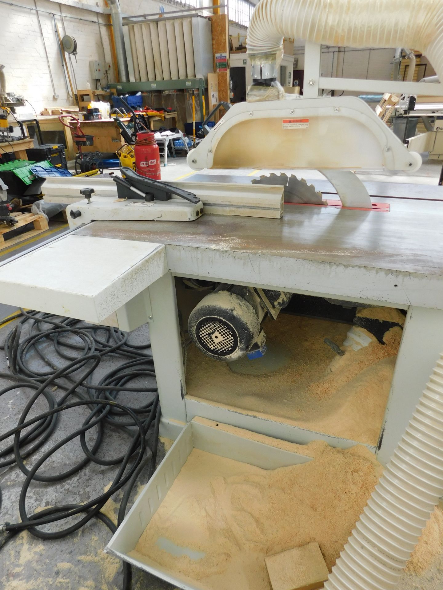 Sahara Model TSCE-4SOR Circular Saw Bench, Serial Number: 12010004, 3 Phase (Located: Barton-le- - Image 4 of 5