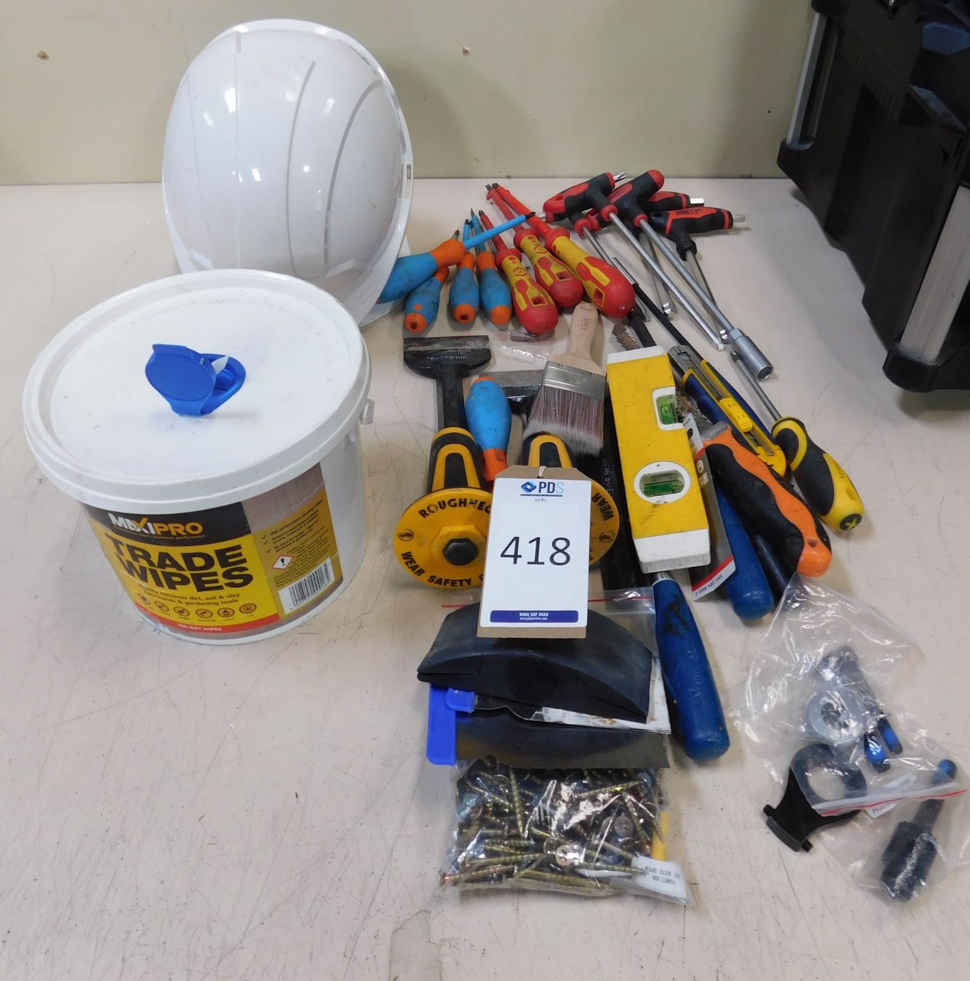 Quantity of Various Hand Tools, comprising; Screwdrivers, Level, Bolsters etc. & 2 Hardhats (