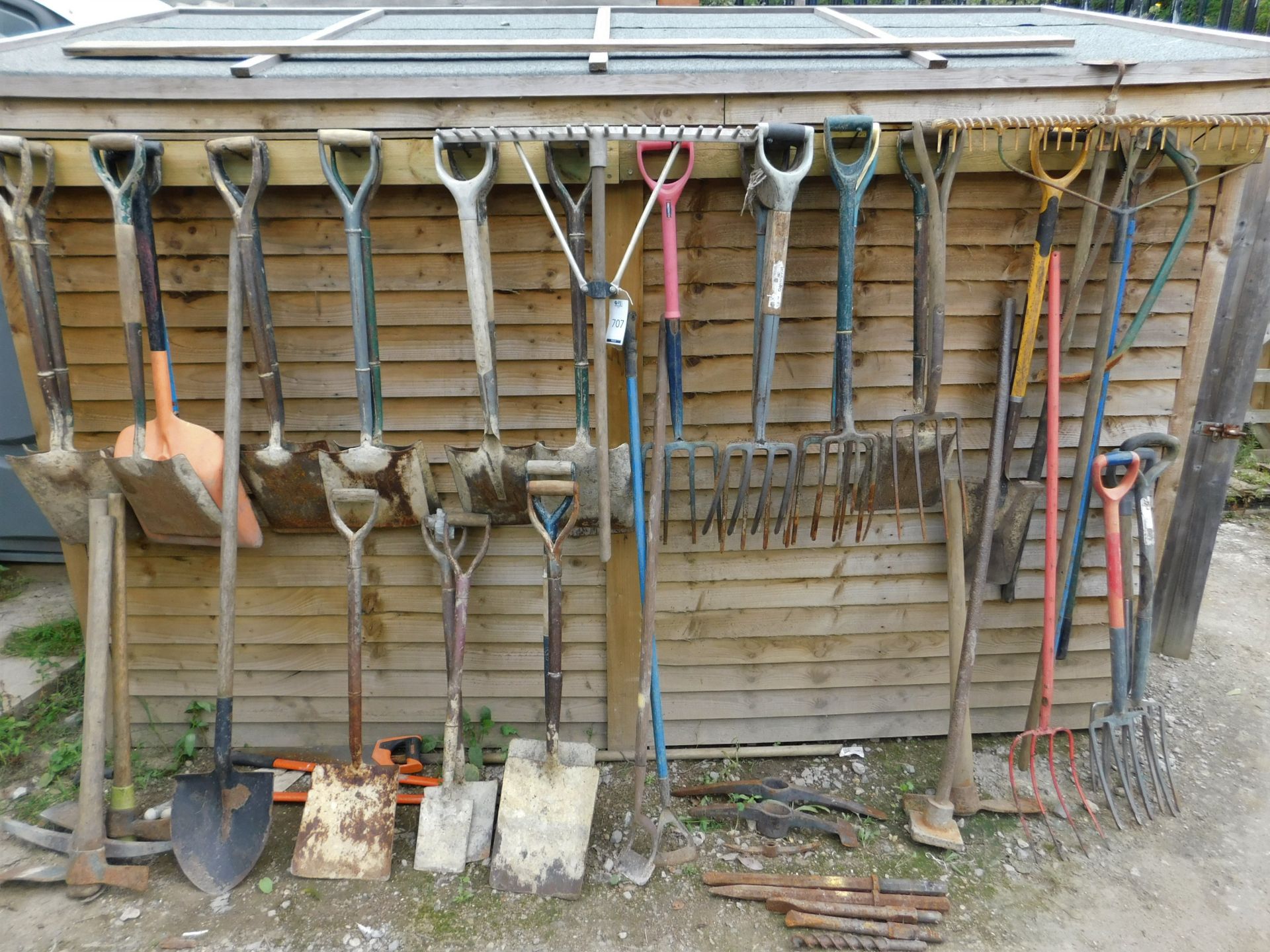 Range of Gardening Tools (Located: West Malling, Kent. Please Refer to General Notes)