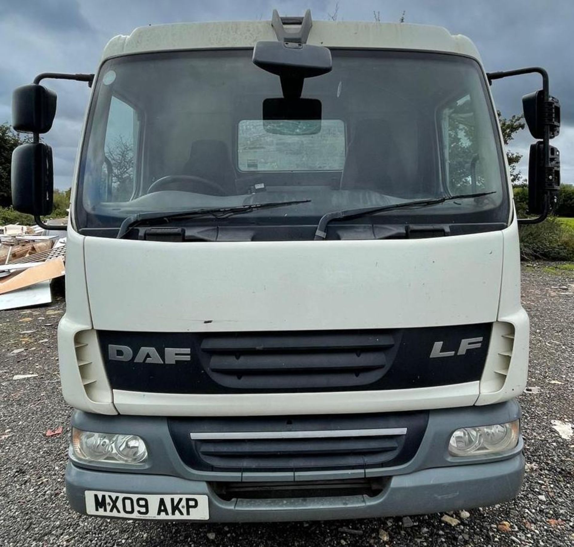 Leyland Daf FA LF45.140 Beavertail Dropside Plant Lorry (Euro 4) with Hydraulic Ramp , - Image 5 of 33