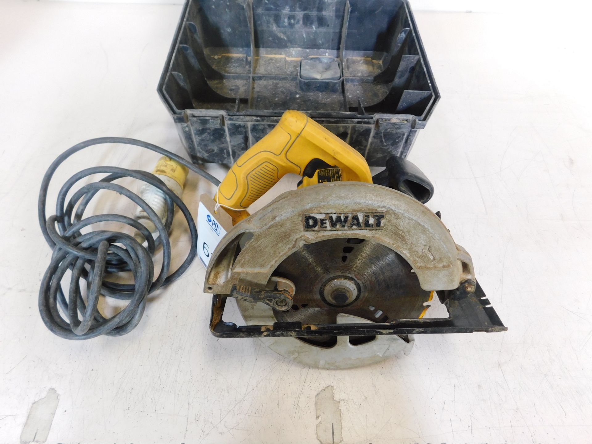 DeWalt DWE560 Compact Circular Saw, 110v (Location: Brentwood. Please Refer to General Notes)