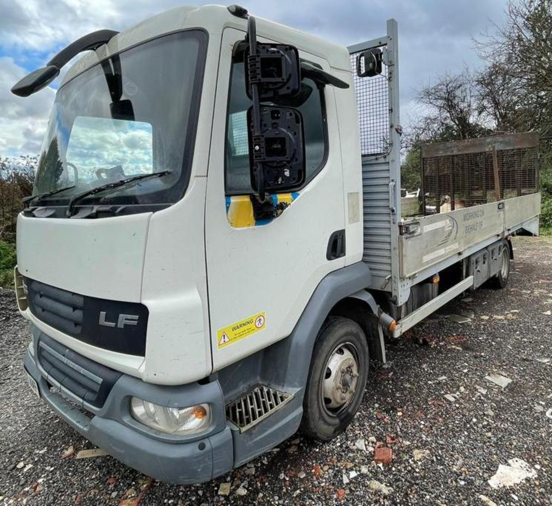 Leyland Daf FA LF45.140 Beavertail Dropside Plant Lorry (Euro 4) with Hydraulic Ramp , - Image 2 of 33