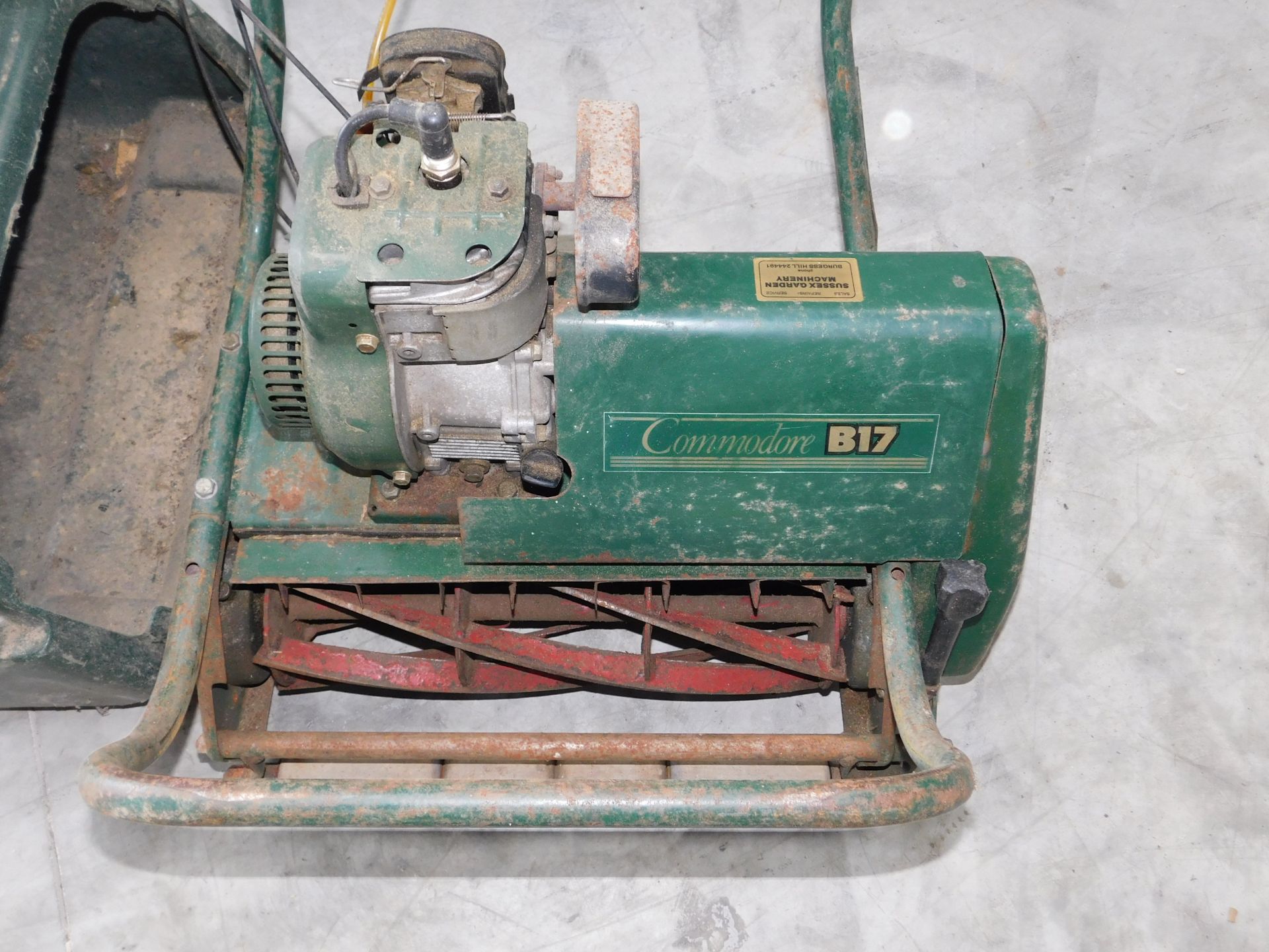 Atco Commodore B17 Petrol Lawnmower, 18” (Location: Brentwood. Please Refer to General Notes) - Image 2 of 3