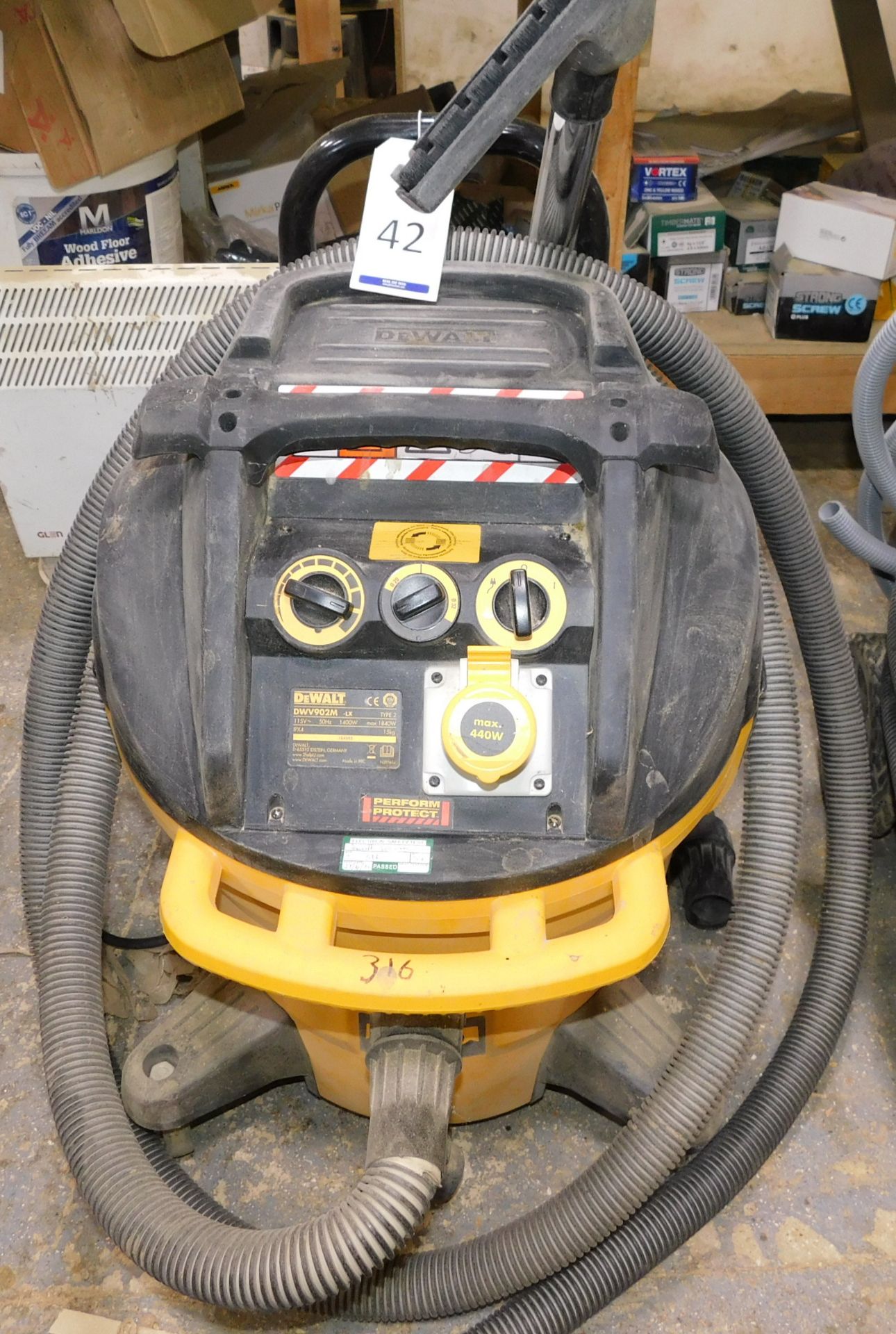 DeWalt DWV902M Mobile Extractor, 110v