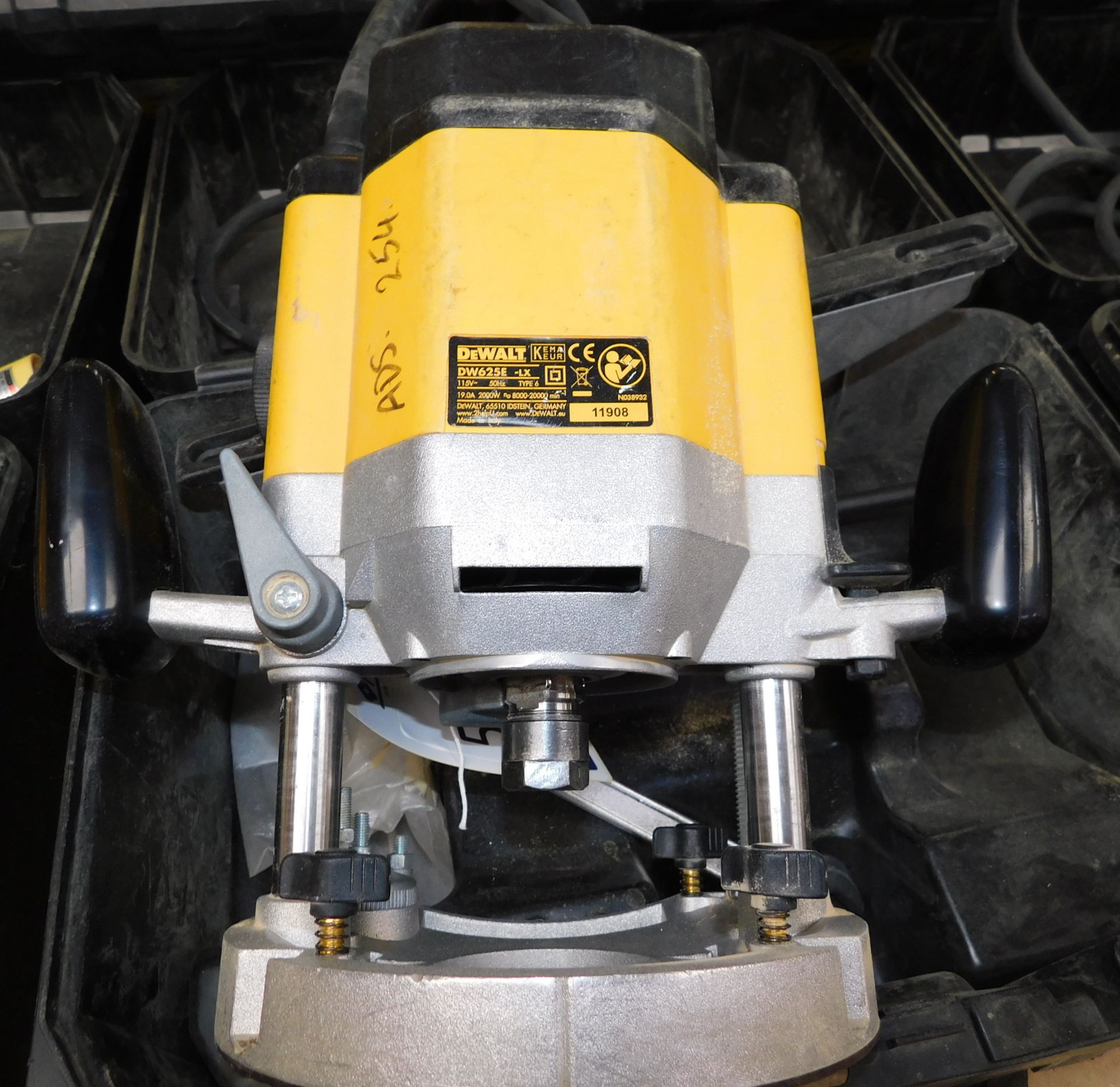 DeWalt DW625E Router with Carry Case, 110v - Image 2 of 2