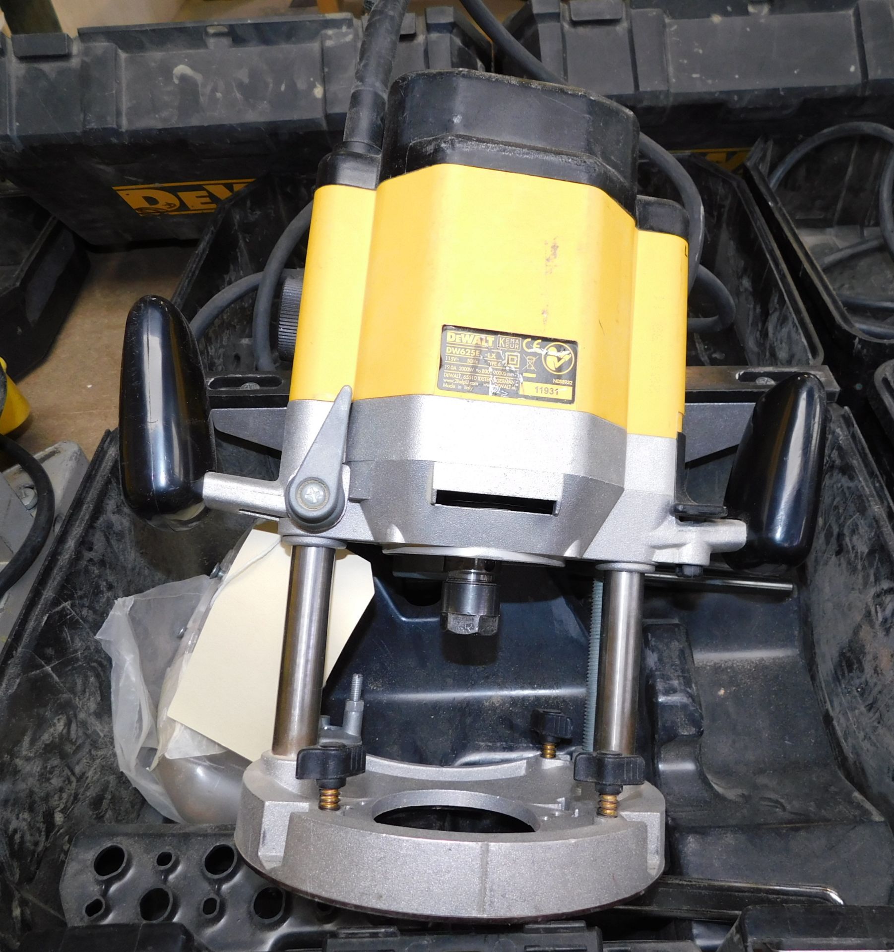 DeWalt DW625E Router with Carry Case, 110v - Image 3 of 3