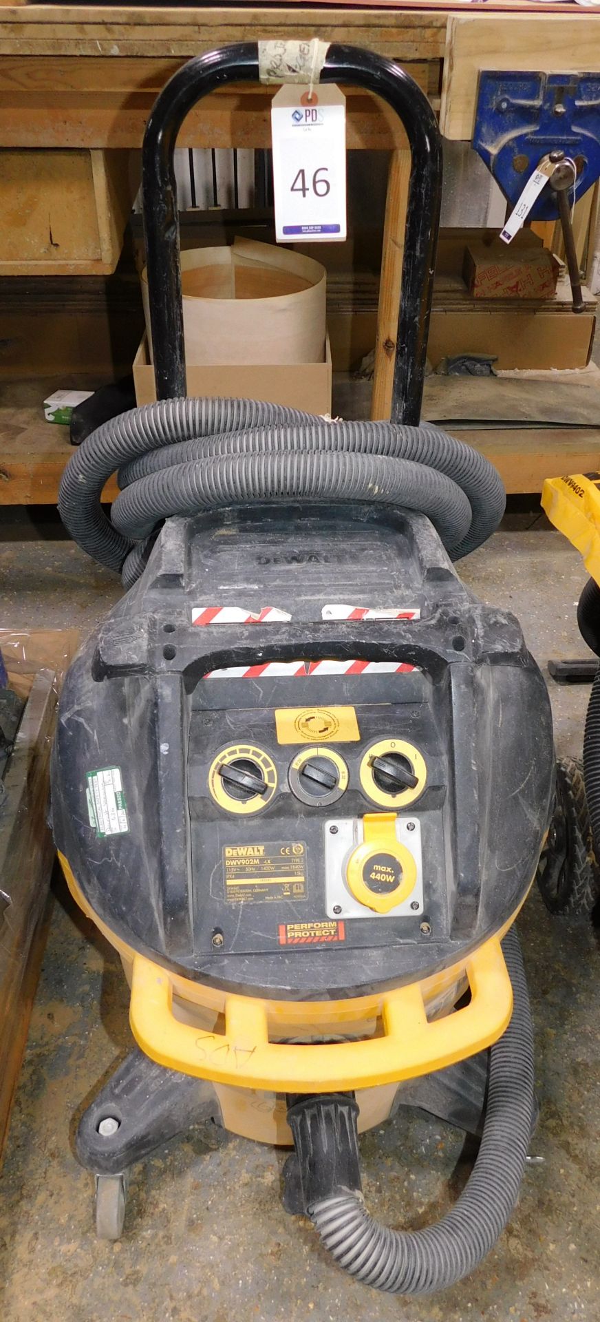 DeWalt DWV902M Mobile Extractor, 110v