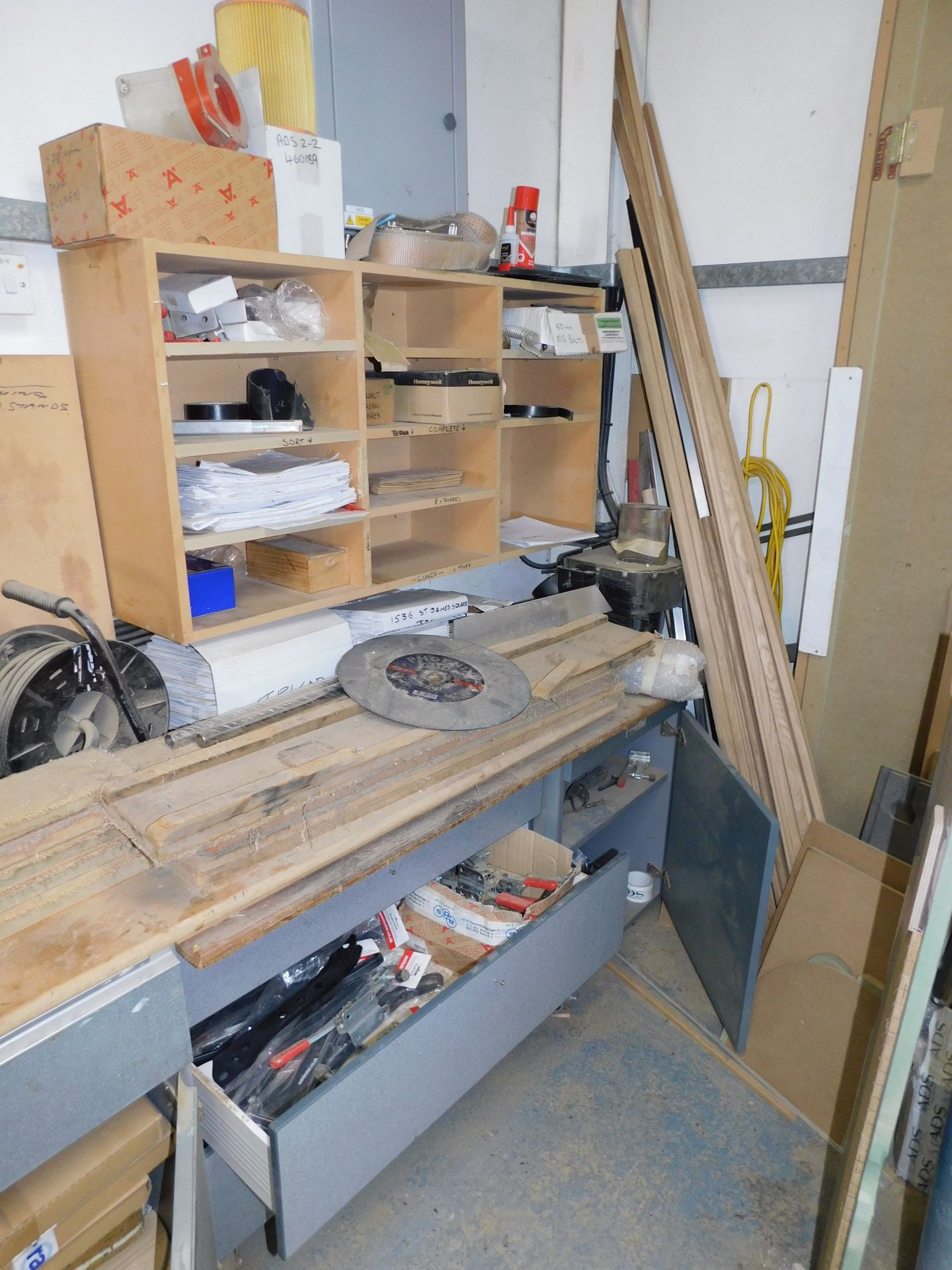 Quantity of Assorted Screws and Fixings & the Remaining Contents of Under Bench Units (3 Drawers - Image 4 of 4