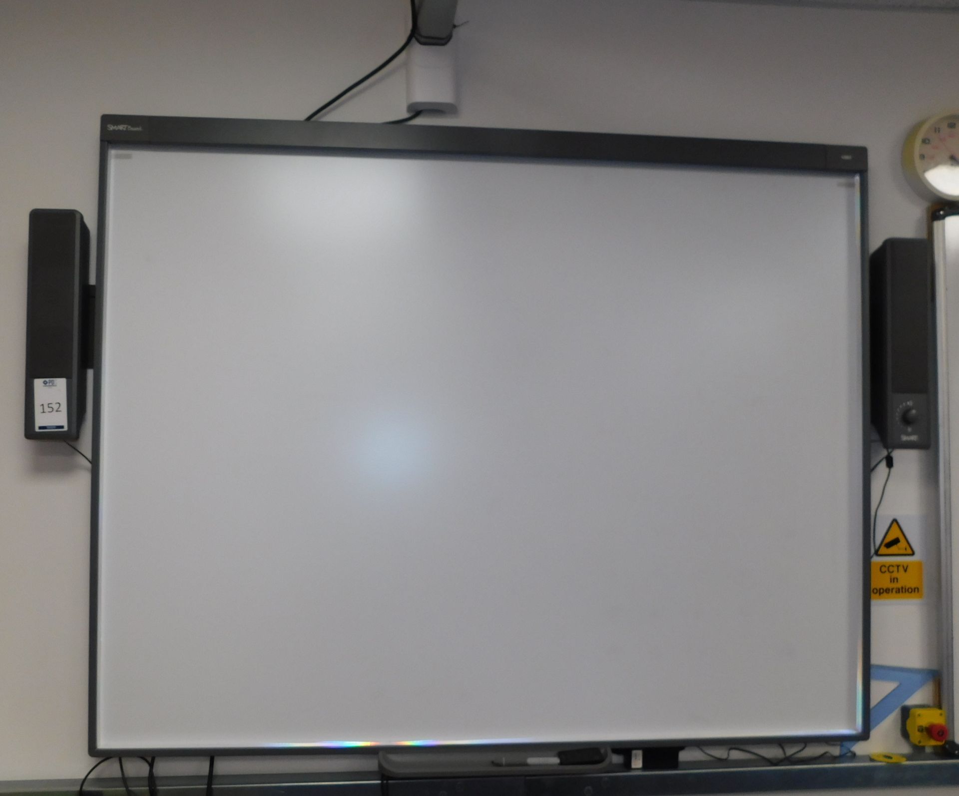 Smart Board DVIT & V30 Projector