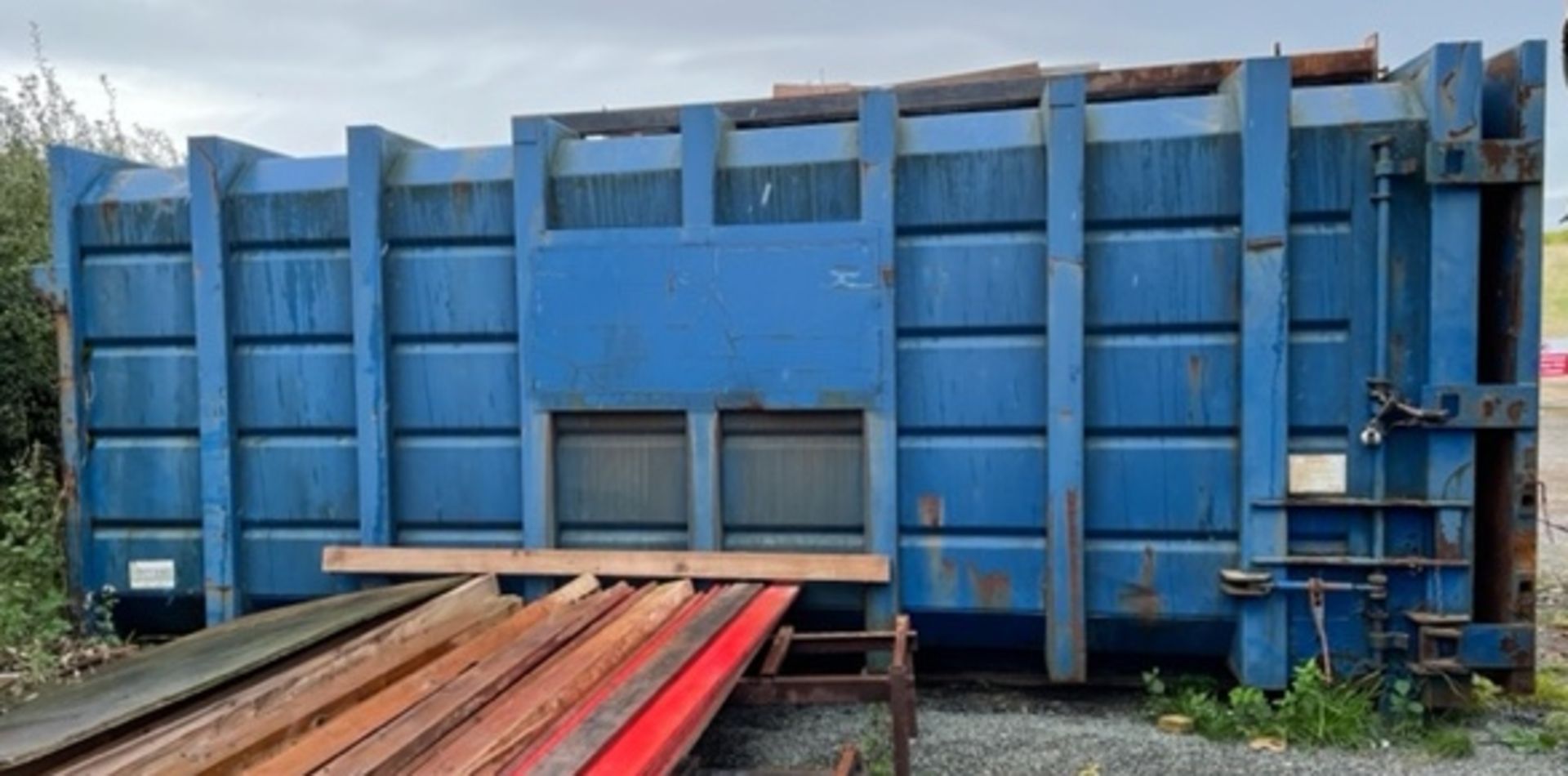 RORO Skip to Suit Hook Loader (Location: Godstone. Please Refer to General Notes)