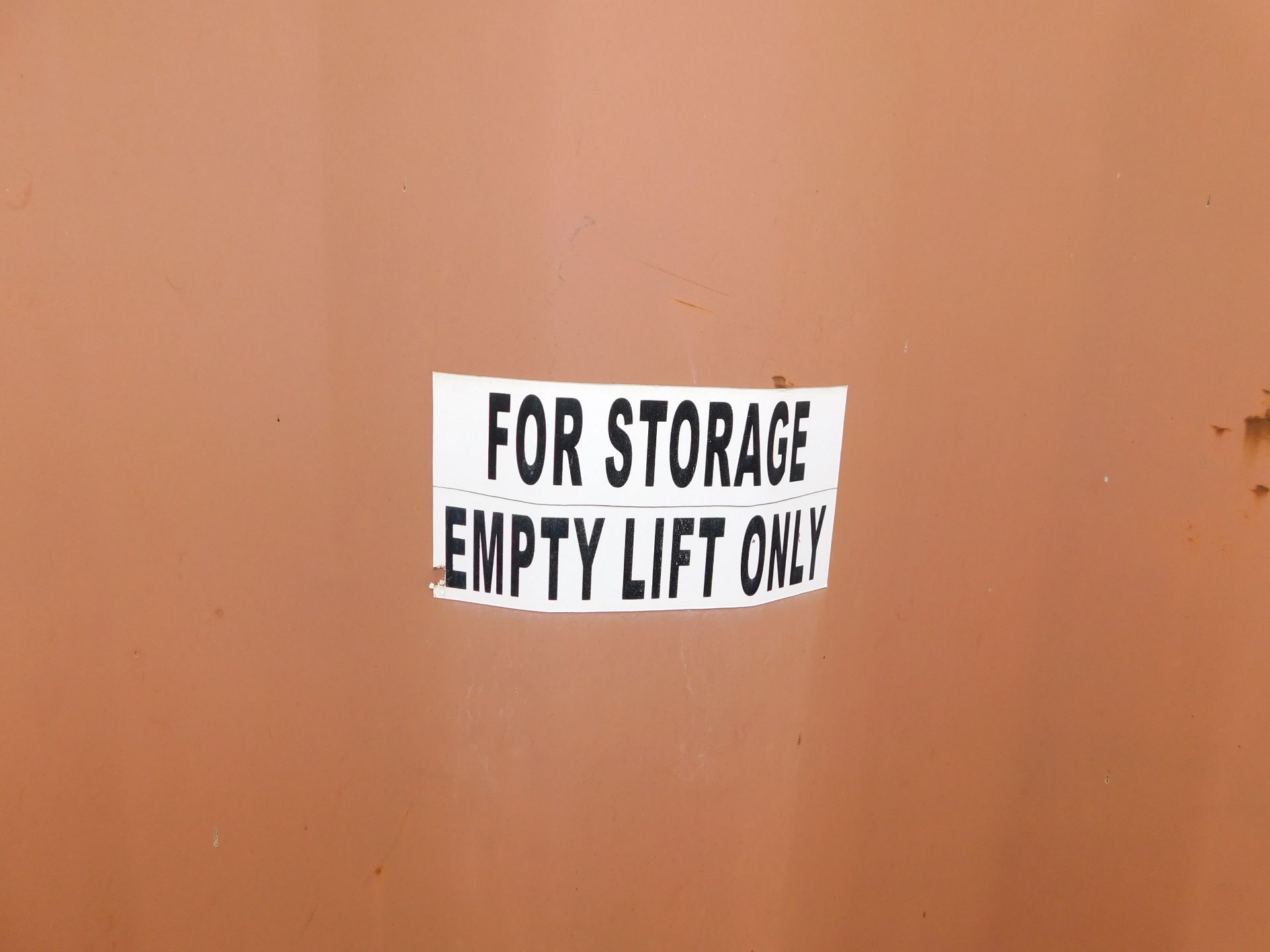 20ft Storage Container (Collection Delayed to after 12 Noon on Thursday 25th November) (Location: - Image 3 of 4