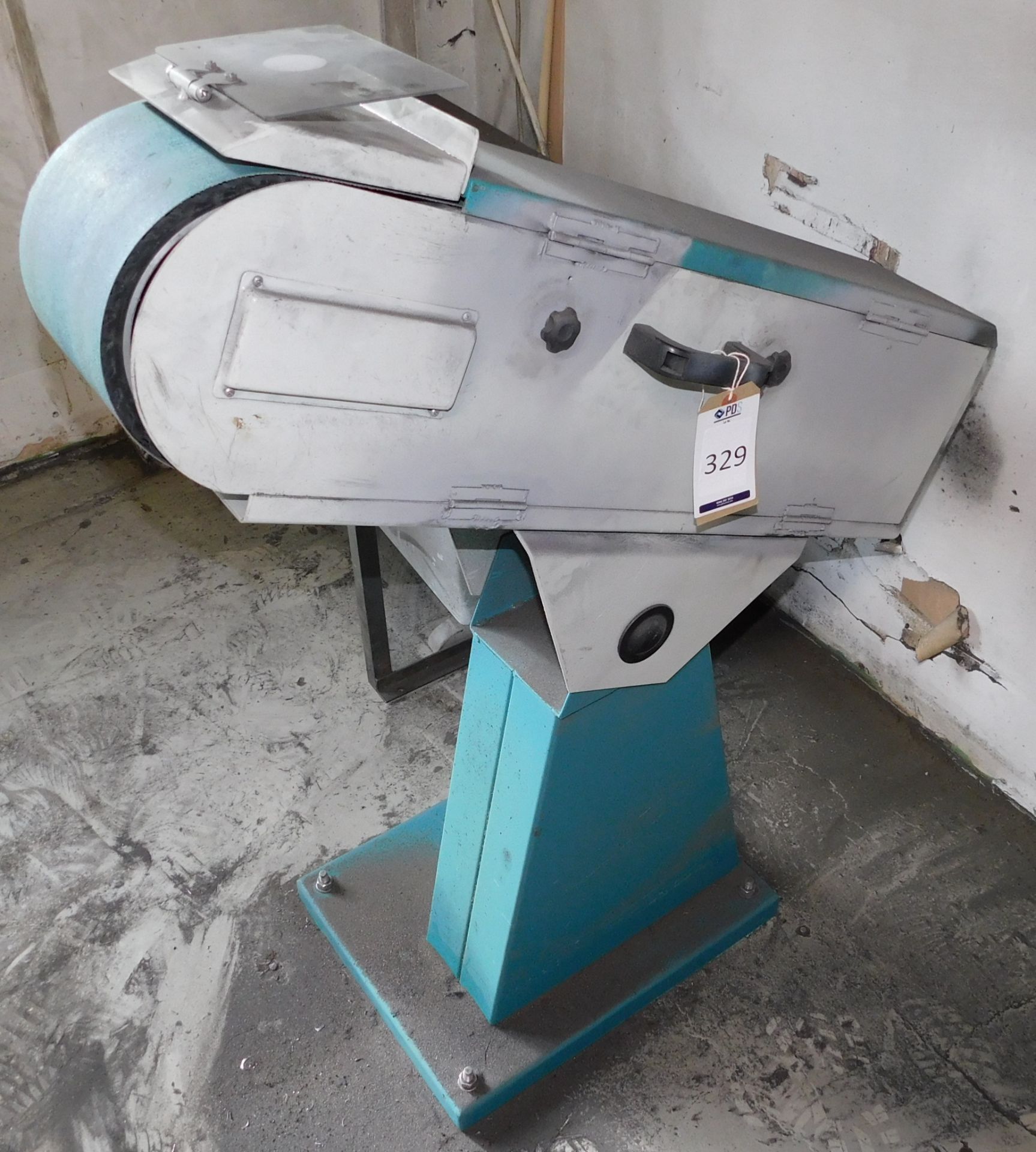 Axminster BS150x2000 150mm Belt Linisher (Location: Sheffield. Please Refer to General Notes)