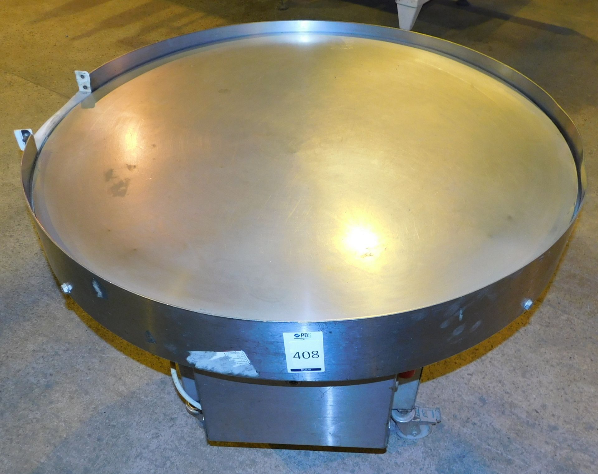 Unbadged Lazy Susan Unit (120cm Diameter) (Location: Oldham. Please Refer to General Notes)