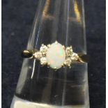9ct gold opal ring. Size O. Approx weight 2.2g. (B.P. 21% + VAT)