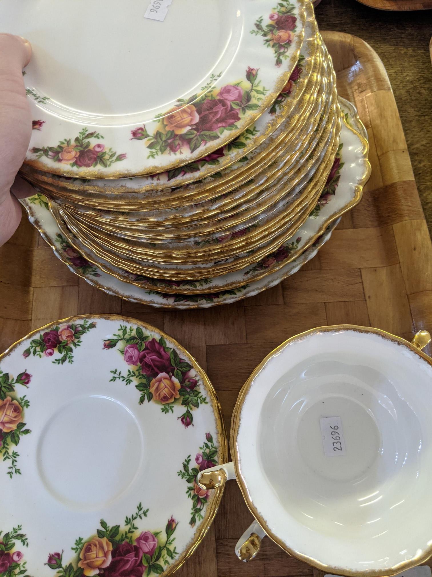 Six trays of Royal Albert 'Old Country Roses' design tea and dinnerware items to include; cups, - Image 2 of 7