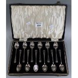 Set of 12 silver teaspoons, Sheffield hallmarks, weight 5.2 troy ozs approx. (B.P. 21% + VAT)