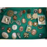 Collection of vintage portrait and other brooches. (B.P. 21% + VAT)