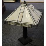 Art deco Tiffany style table lamp (modern). (B.P. 21% + VAT)