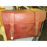 Texas Land collection heavy leather two handled storage bag or case. (B.P. 21% + VAT)