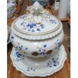 Large ceramic floral design lidded soup tureen on stand. (B.P. 21% + VAT)