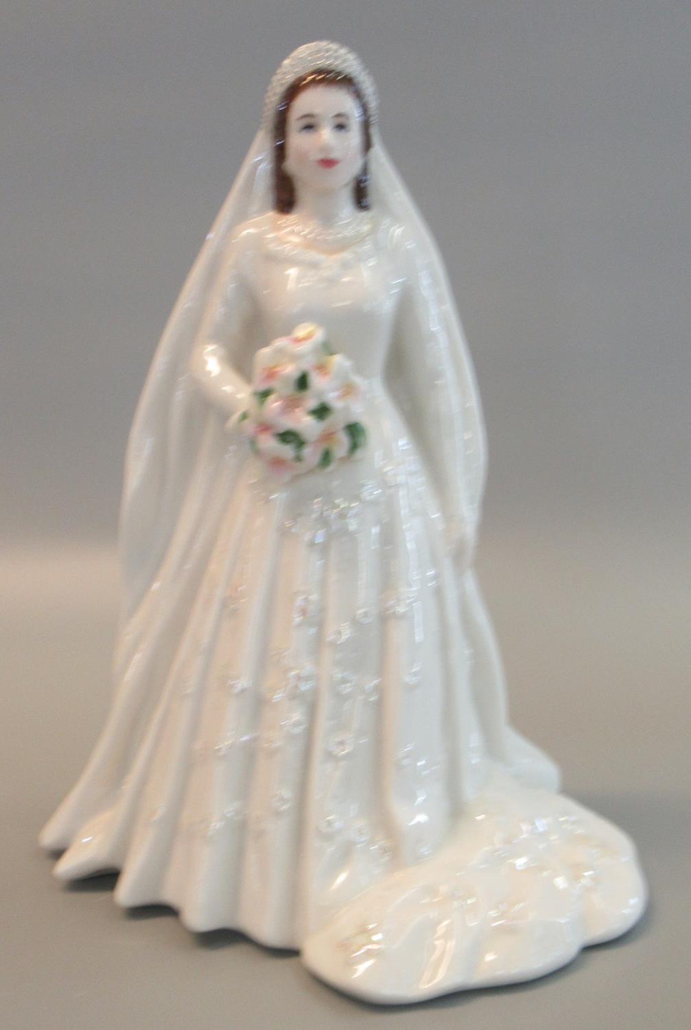 Royal Worcester porcelain figurine 'Her Majesty Queen Elizabeth II', Diamond Wedding Anniversary