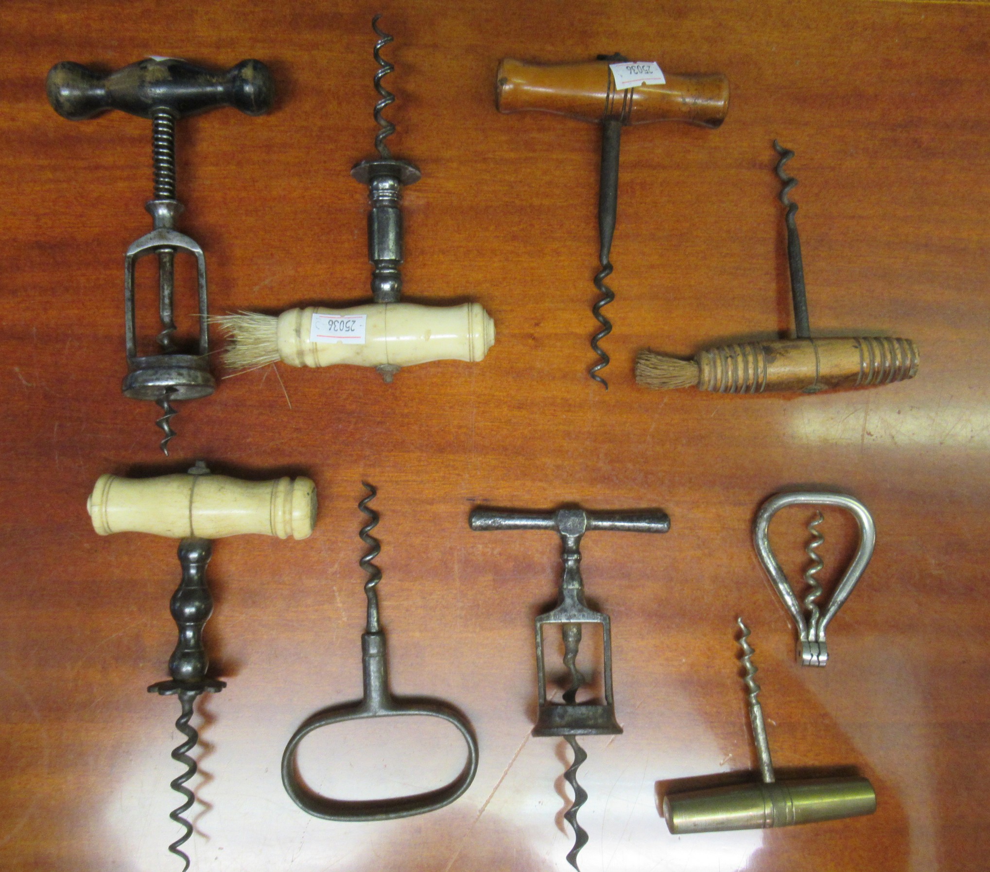 Box of assorted corkscrews with treen, steel and ivory handles. (B.P. 21% + VAT) - Image 2 of 4
