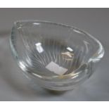 Mould blown and line cut crystal leaf bowl, signed by Modernist 20th Century finish artist Tapio