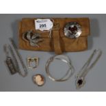 Collection of silver and costume jewellery including a yellow metal ring. (B.P. 21% + VAT)