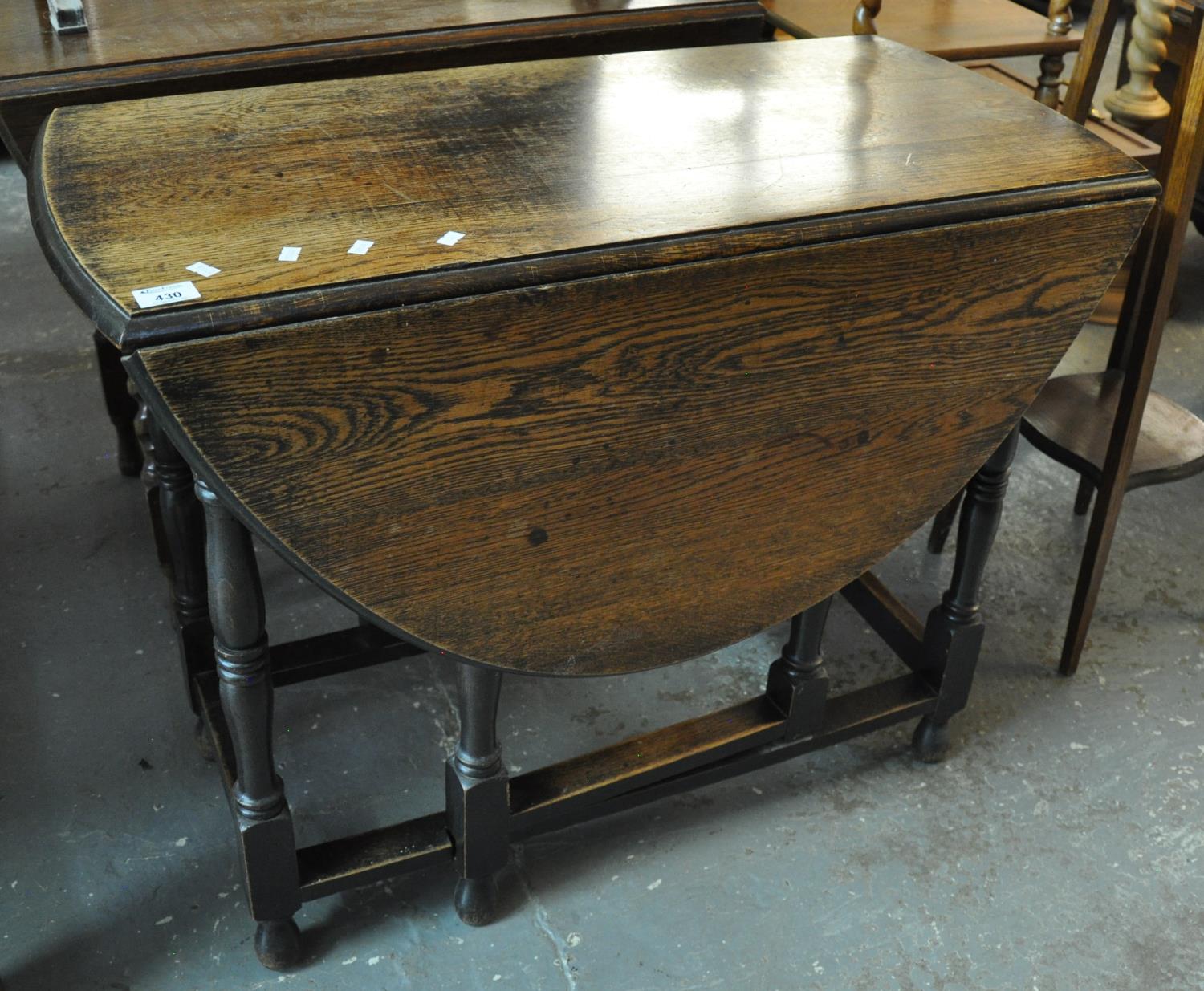 Early 20th century oak gate leg table. (B.P. 21% + VAT)